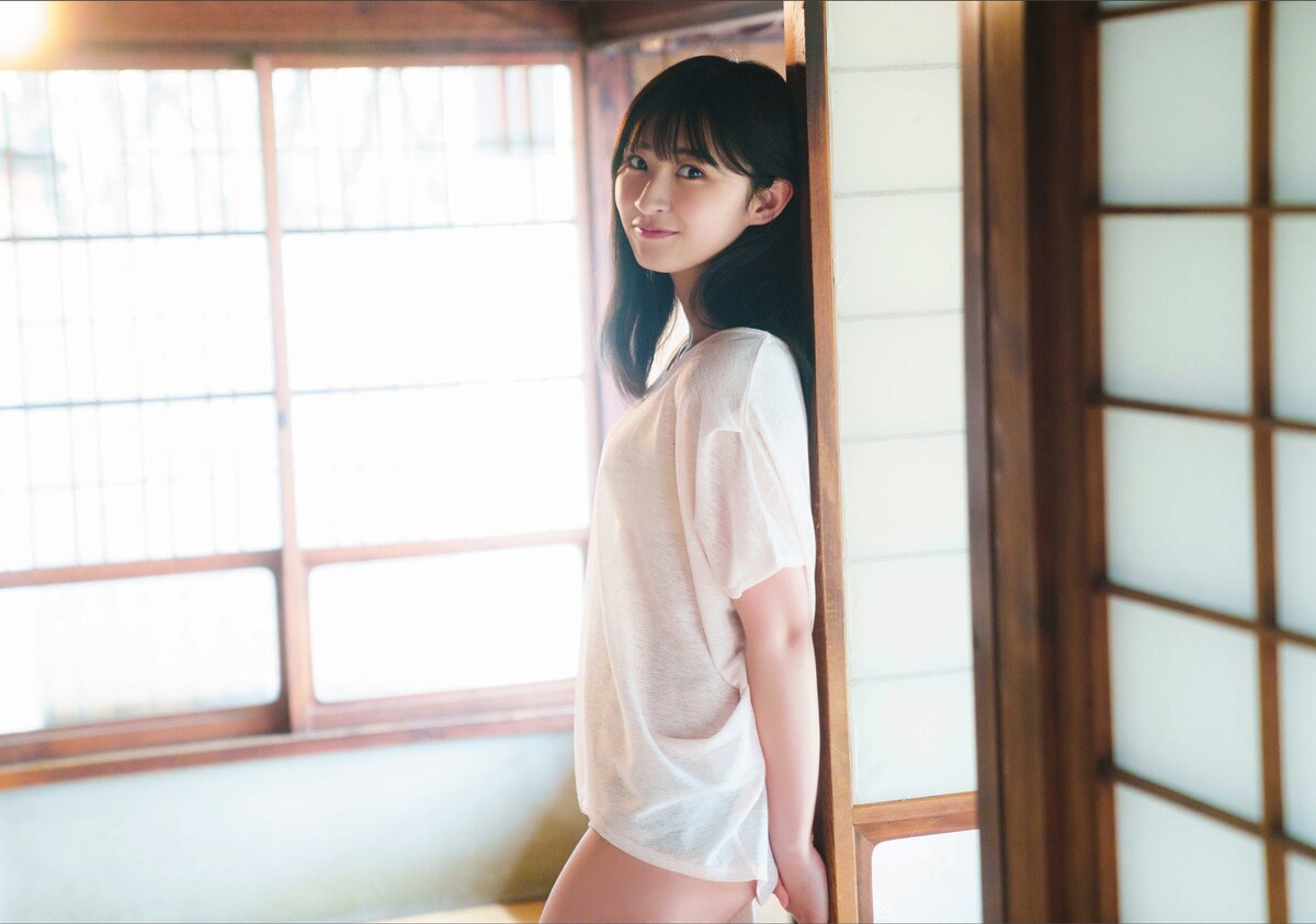 Photobook 2023 06 21 EX Taishu Digital Photobook 46 Hinata Matsumoto 松本日向 A Place Where The Sun Hits 0001 0743089825.jpg