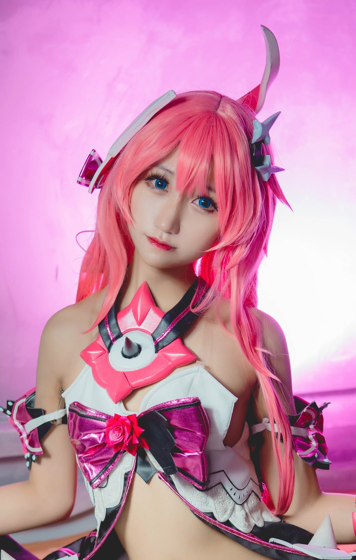 Coser@KuukoW No 008 Rosalia Honkai Impact 0011 2116612706.jpg