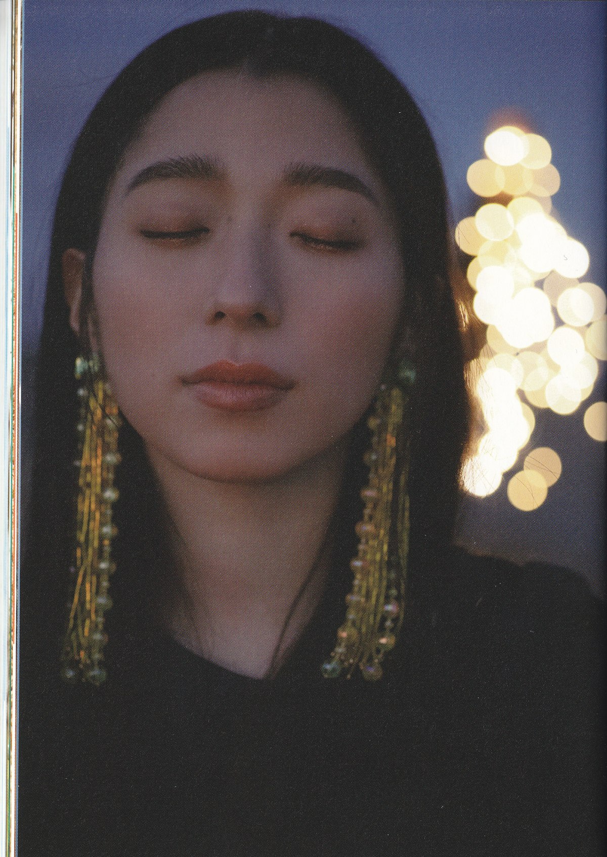 Photobook 2020 03 06 Yuzuki Oguro 大黒柚姫 Team Shachi Artbook Collection Vol 2 Reborn 0025 7387463126.jpg