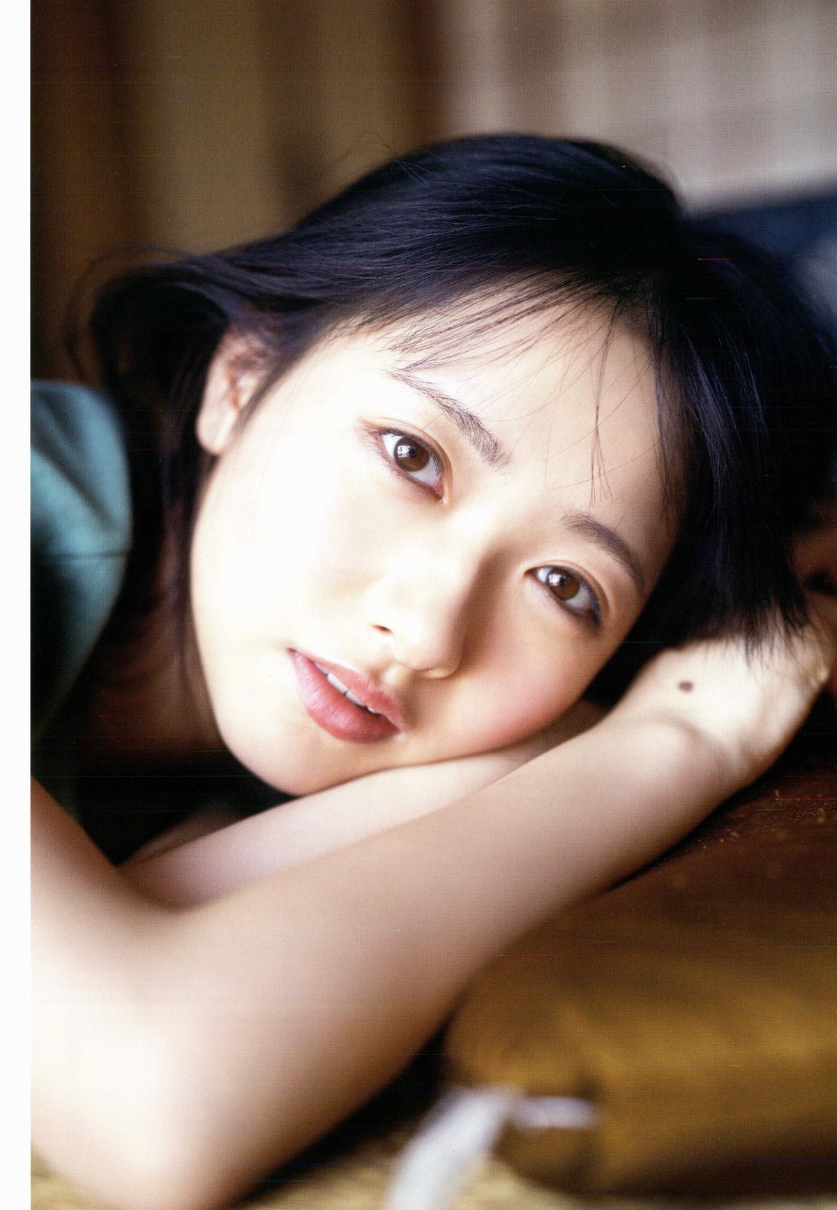 Photobook 2020 12 02 Chiho Ishida 石田千穂 1st Photobook Lemon Season A 0003 3164546378.jpg