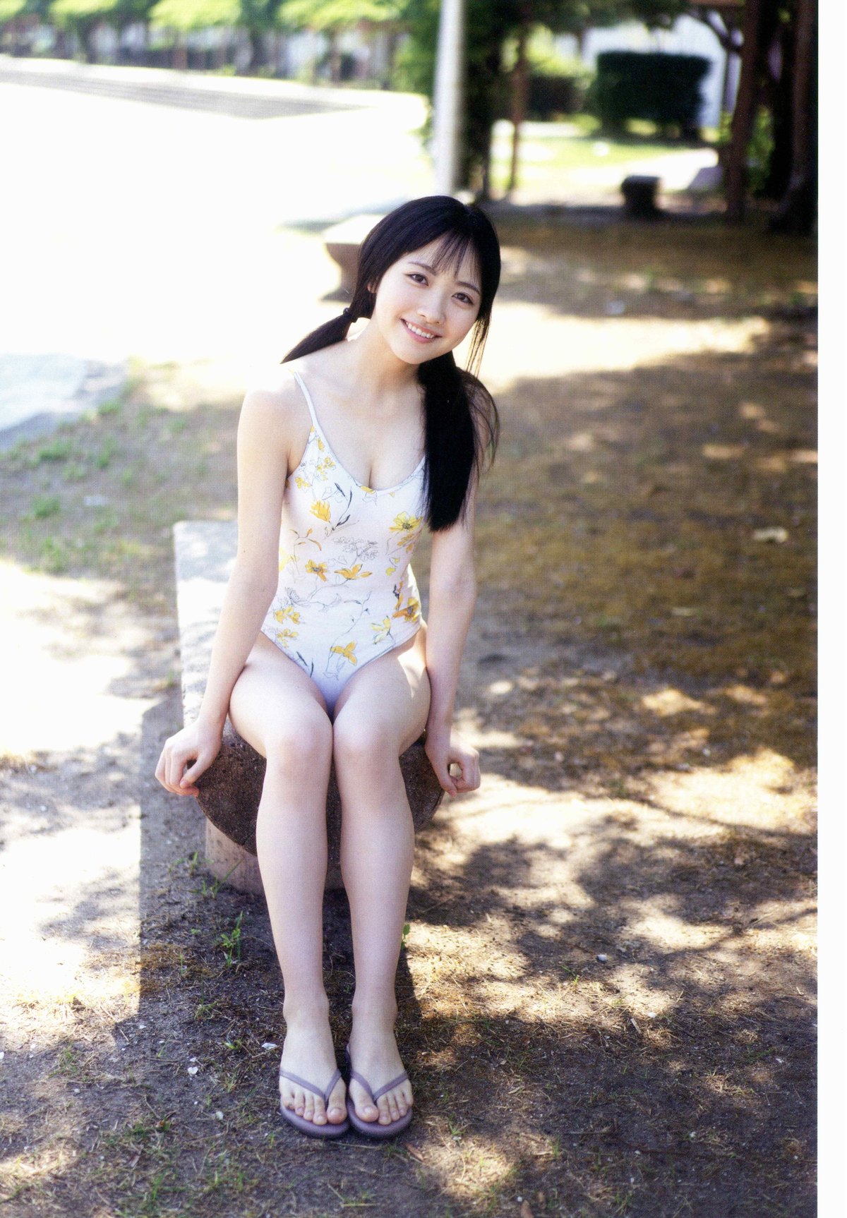 Photobook 2020 12 02 Chiho Ishida 石田千穂 1st Photobook Lemon Season A 0011 1055557710.jpg