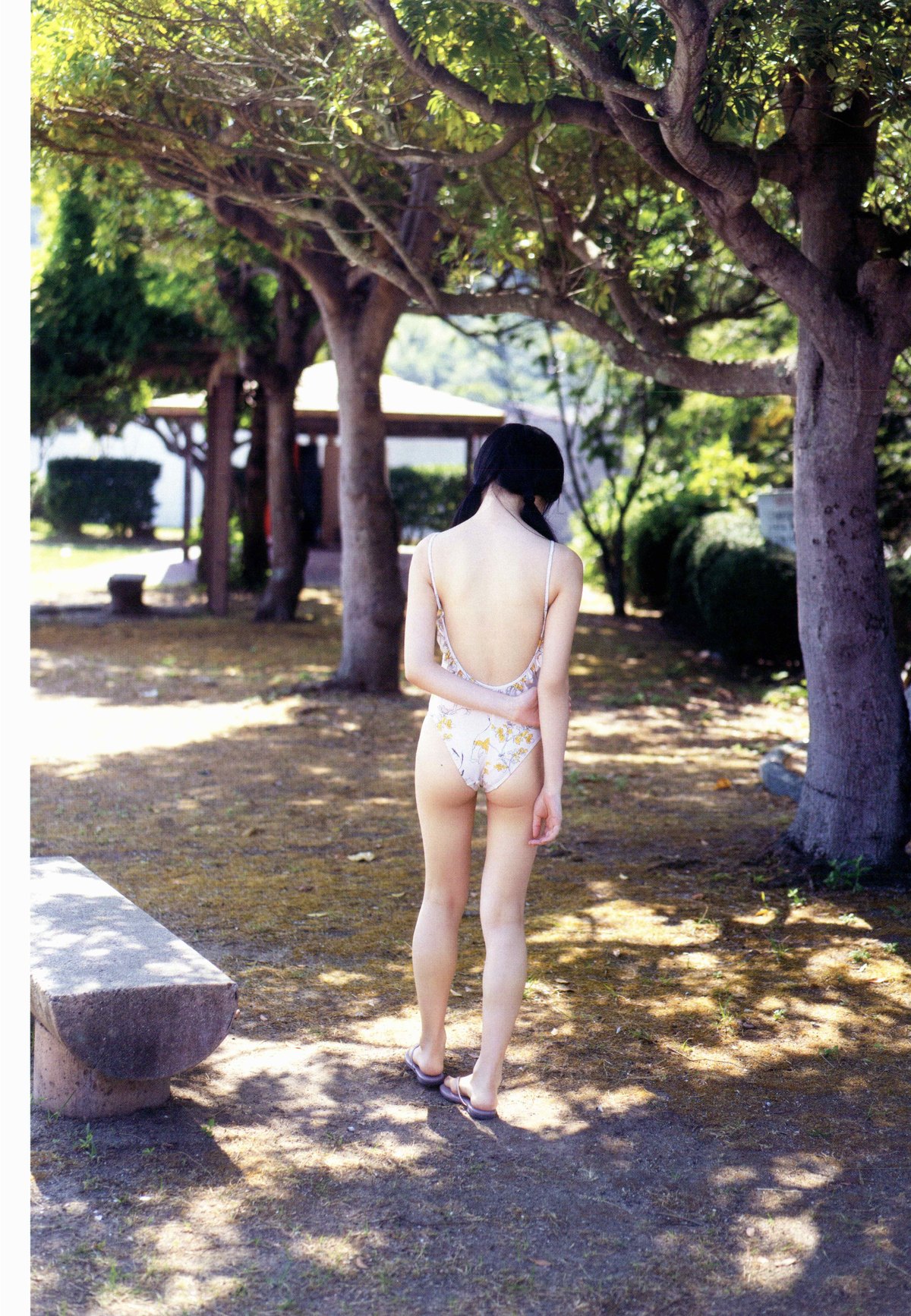 Photobook 2020 12 02 Chiho Ishida 石田千穂 1st Photobook Lemon Season A 0014 6781184043.jpg