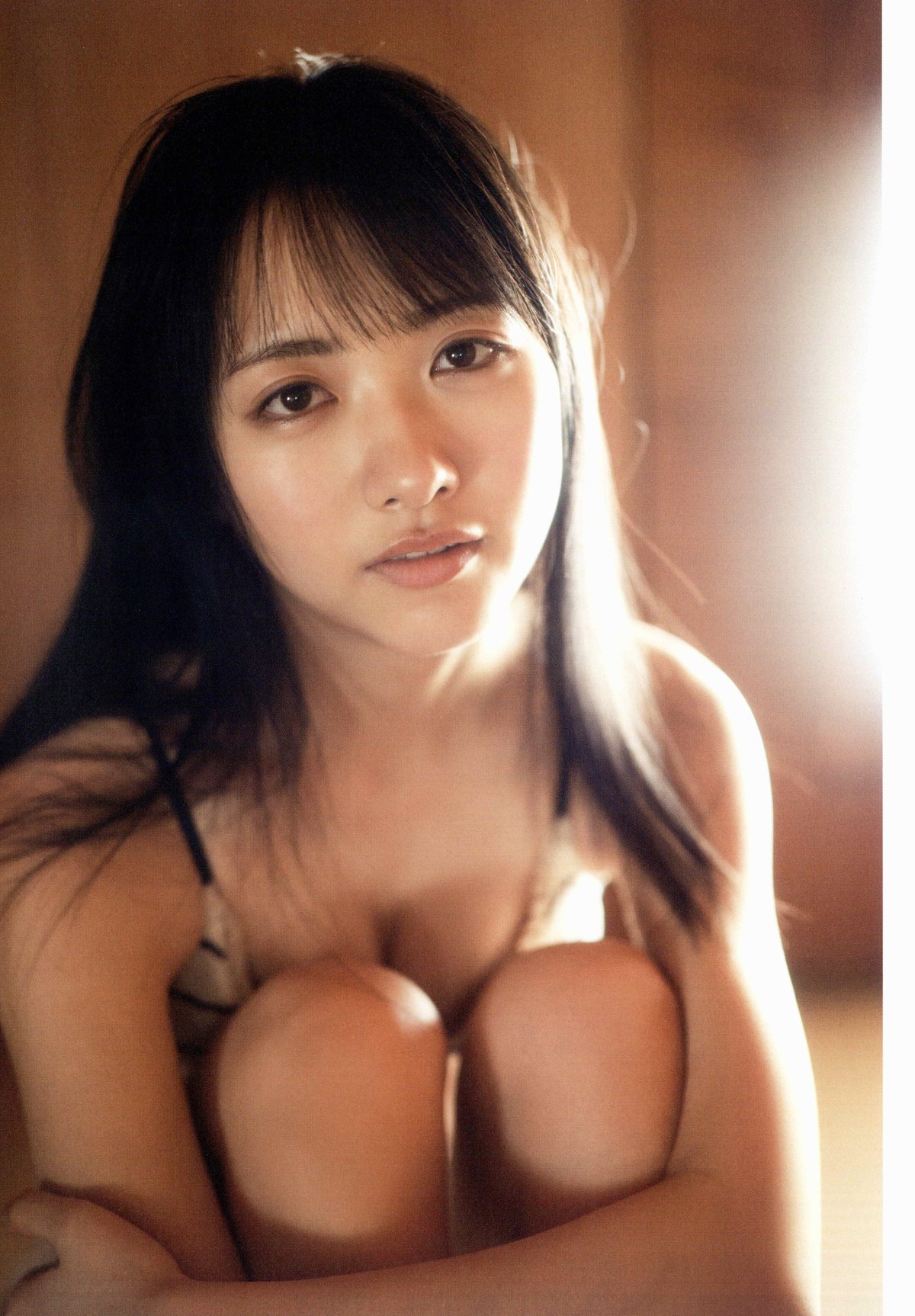 Photobook 2020 12 02 Chiho Ishida 石田千穂 1st Photobook Lemon Season B 0039 0815137786.jpg