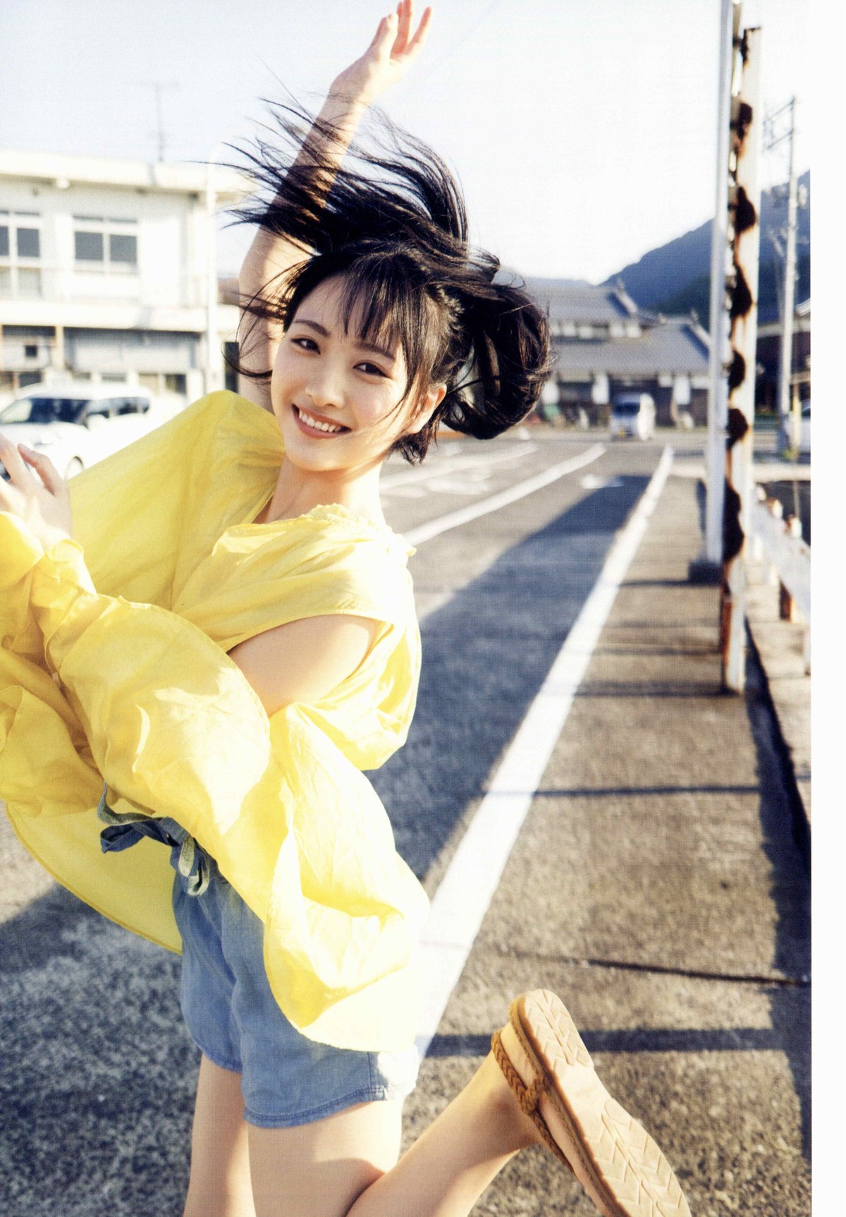 Photobook 2020 12 02 Chiho Ishida 石田千穂 1st Photobook Lemon Season B 0058 2671692314.jpg