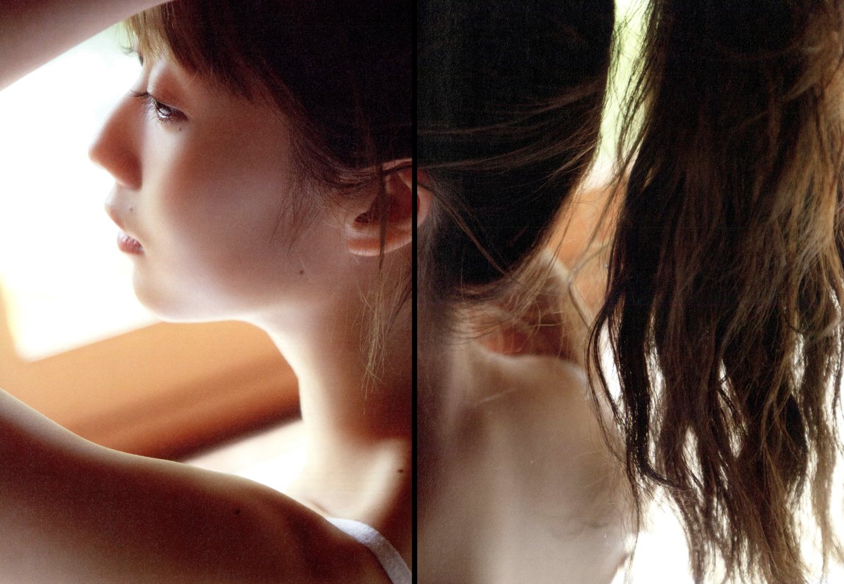 Photobook 2021 03 15 Emiri Otani 大谷映美里 1st Photobook The Person I Like B 0001 1413539163.jpg