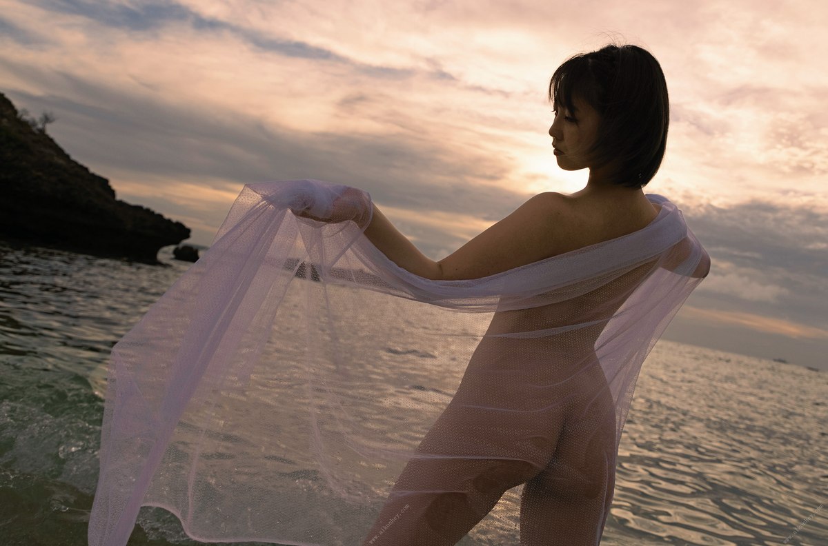 Photobook 2021 07 30 Makoto Toda 戸田真琴 Debut 5th Anniversary 0076 7930568914.jpg