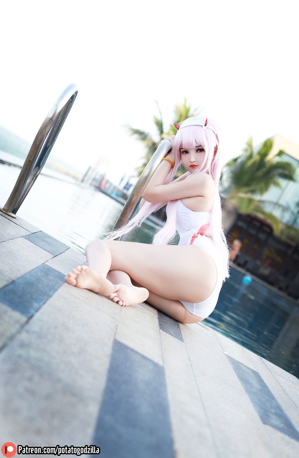 Coser@Potato Godzilla Zero Two Swimsuit 0013 1413901169.jpg