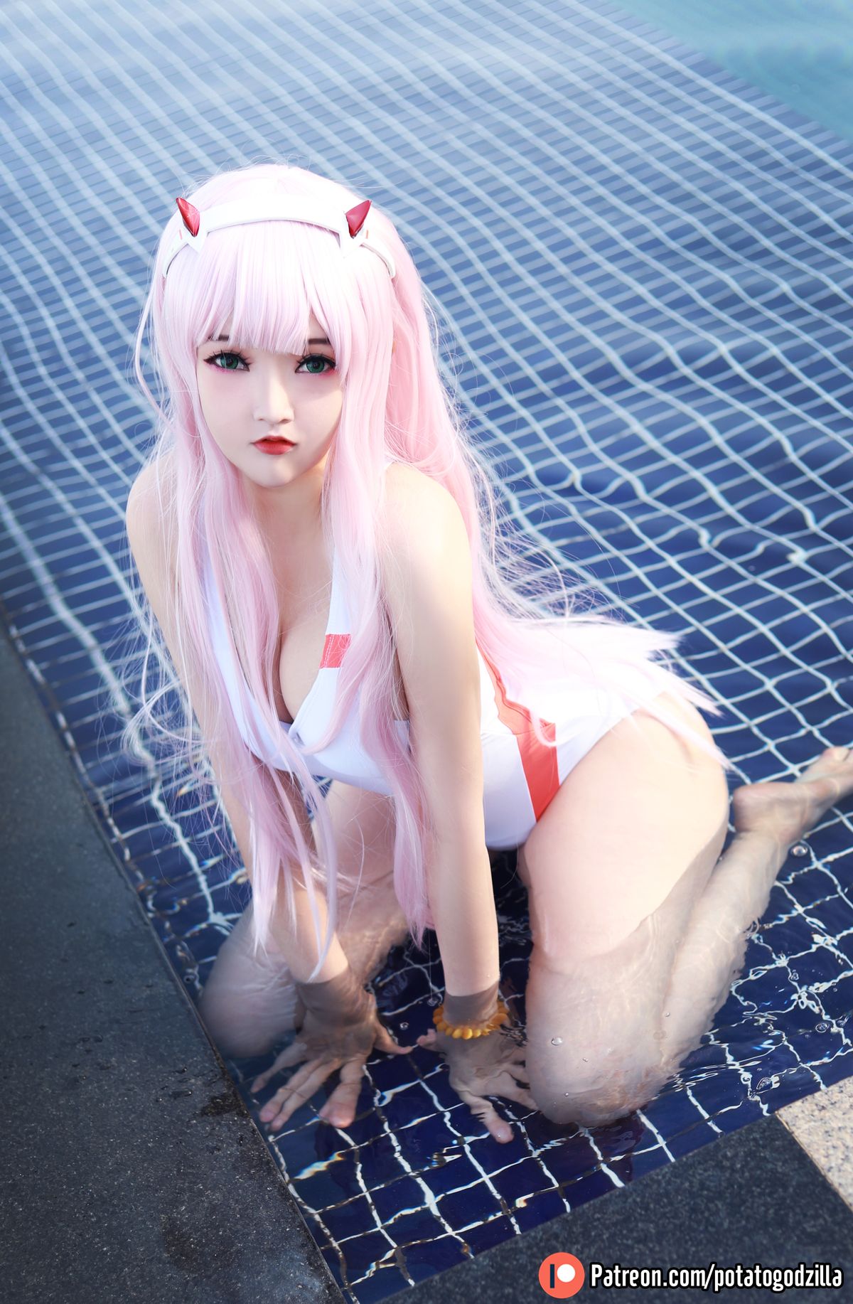 Coser@Potato Godzilla Zero Two Swimsuit 0021 1430020658.jpg