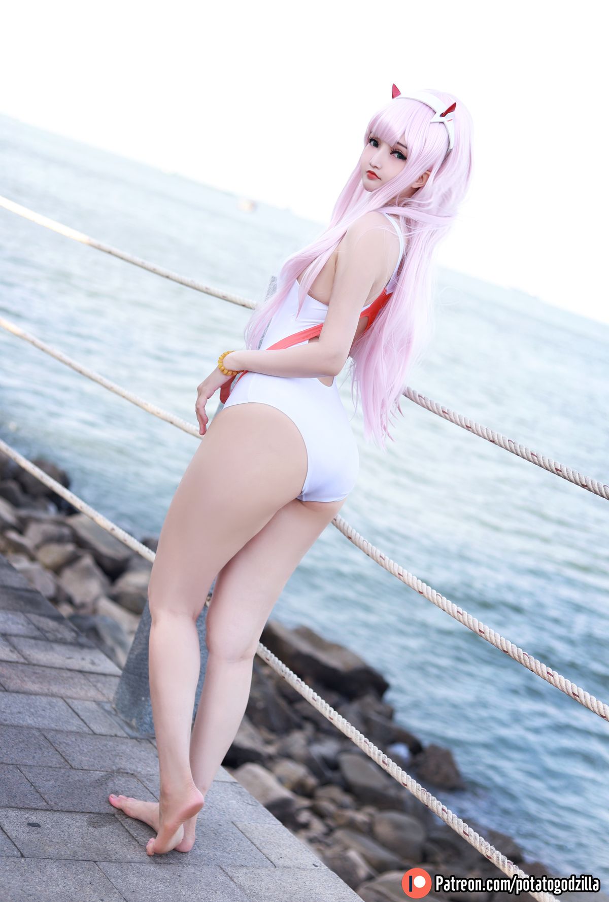 Coser@Potato Godzilla Zero Two Swimsuit 0028 4957507433.jpg