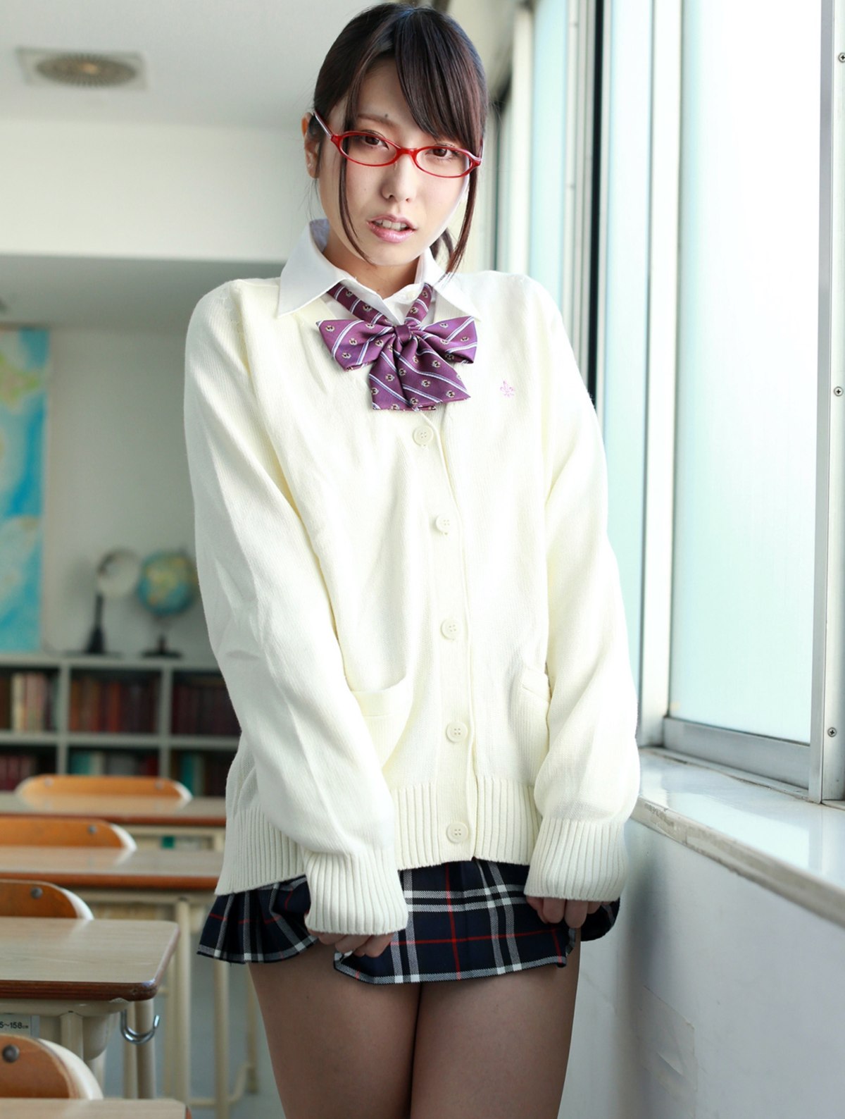 Photobook 2013 10 18 Chika Arimura 有村千佳 Ikenaikoto In The Classroom 0005 7227823292.jpg