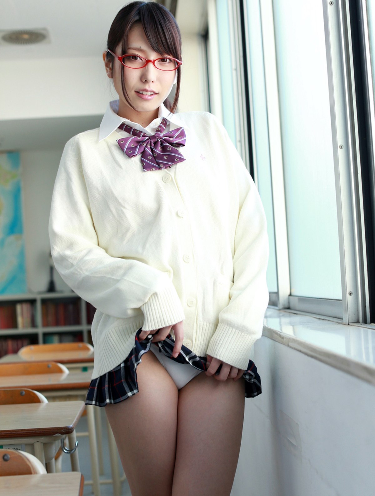 Photobook 2013 10 18 Chika Arimura 有村千佳 Ikenaikoto In The Classroom 0006 8076529933.jpg