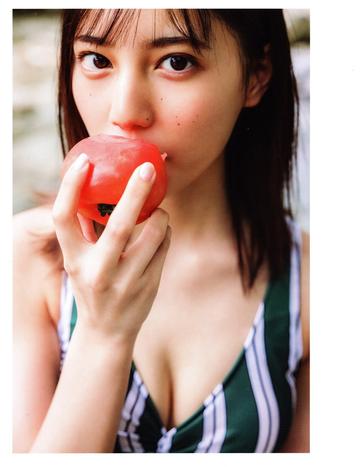 Photobook 2021 06 29 Nao Kosaka 小坂菜緒 1st Photobook Who Are You B 0034 9333678992.jpg