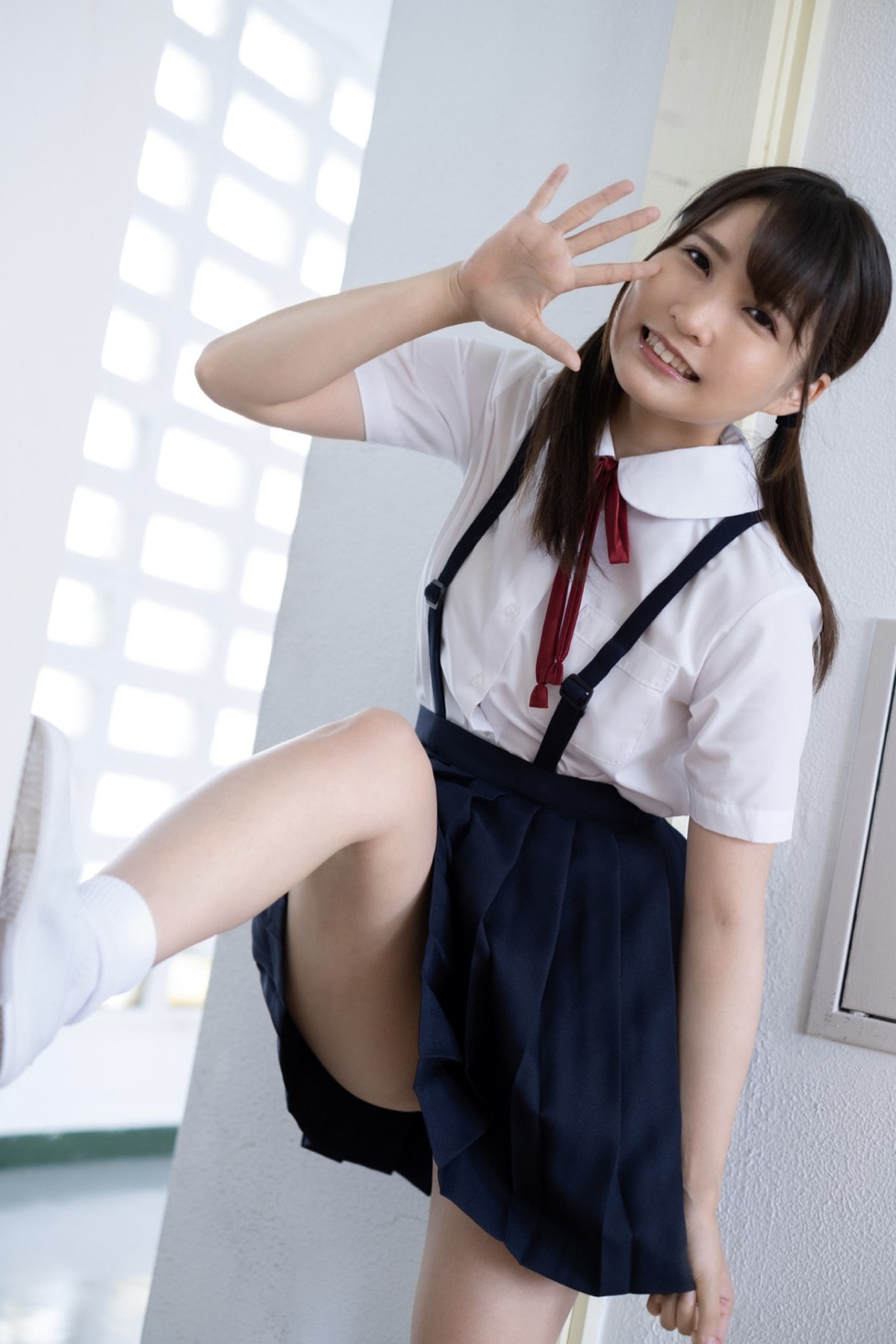 Photobook 2022 11 04 Aoi Kururugi 枢木あおい Gravure Photobook Youth Aoharu 0037 1105279530.jpg