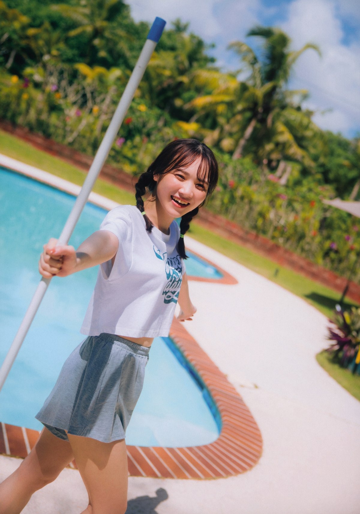 Photobook 2023 08 01 Mayu Tamura 田村真佑 1st Photobook The Moment I Fell In Love A 0057 7583336384.jpg