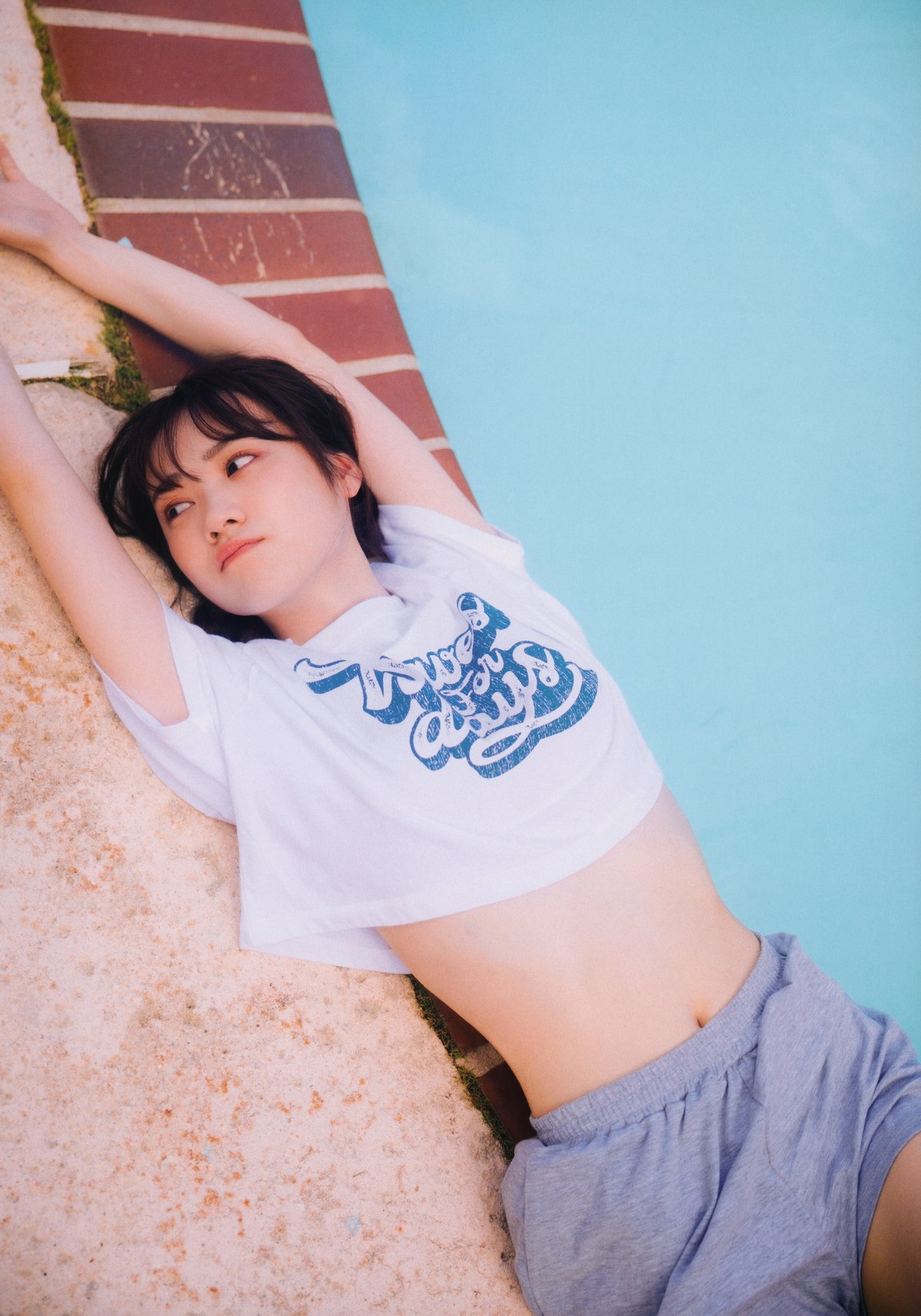 Photobook 2023 08 01 Mayu Tamura 田村真佑 1st Photobook The Moment I Fell In Love A 0059 9744345222.jpg