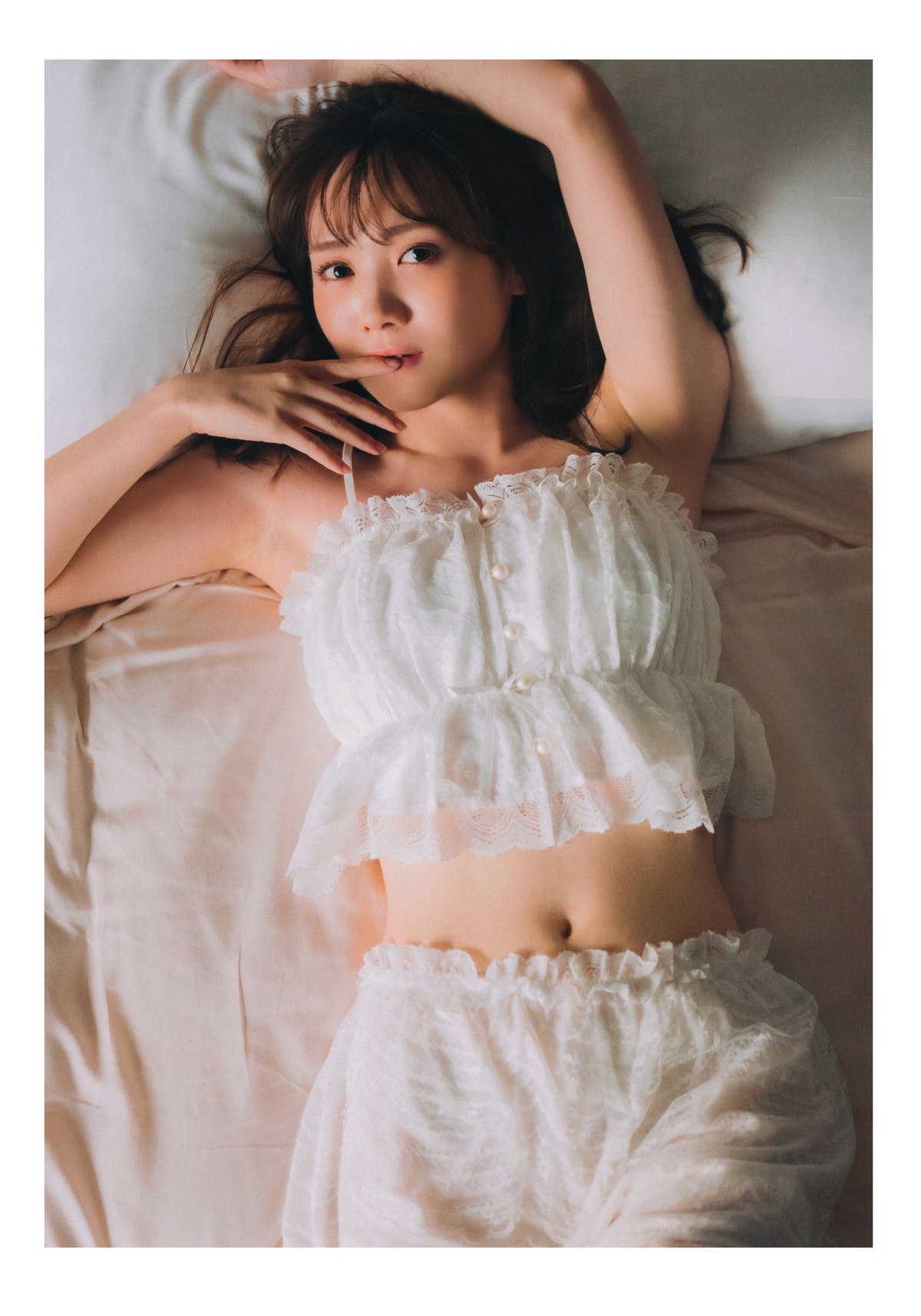 Photobook 2023 08 01 Mayu Tamura 田村真佑 1st Photobook The Moment I Fell In Love A 0063 1612192126.jpg