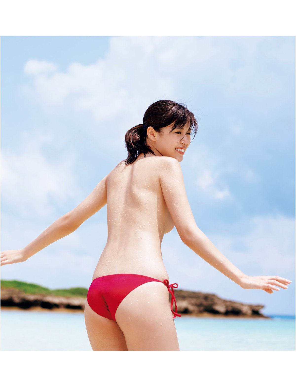 Photobook Kitamuki Miyu 北向珠夕 1st Photo Album KOIYOU Love Xi 0022 3021257143.jpg