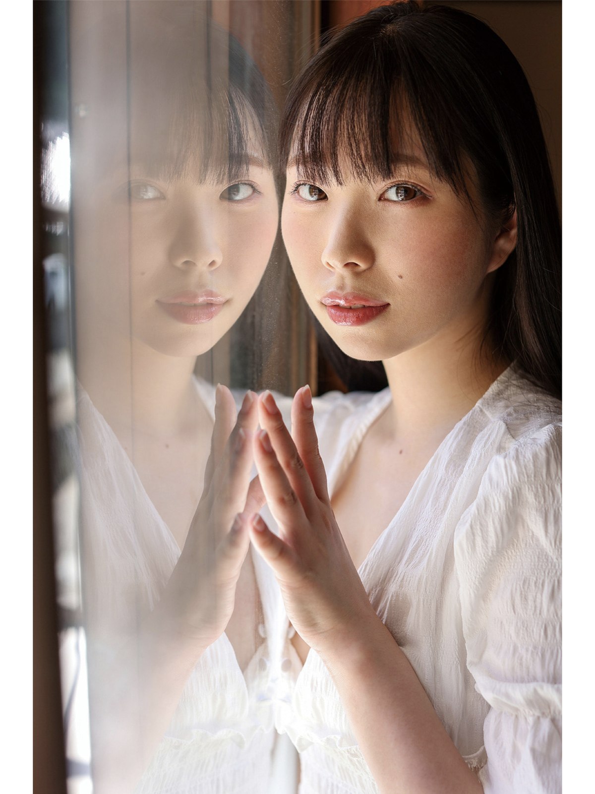 Photobook Kozue Minami 美波こづえ Sound Of Waves 0021 3498593783.jpg