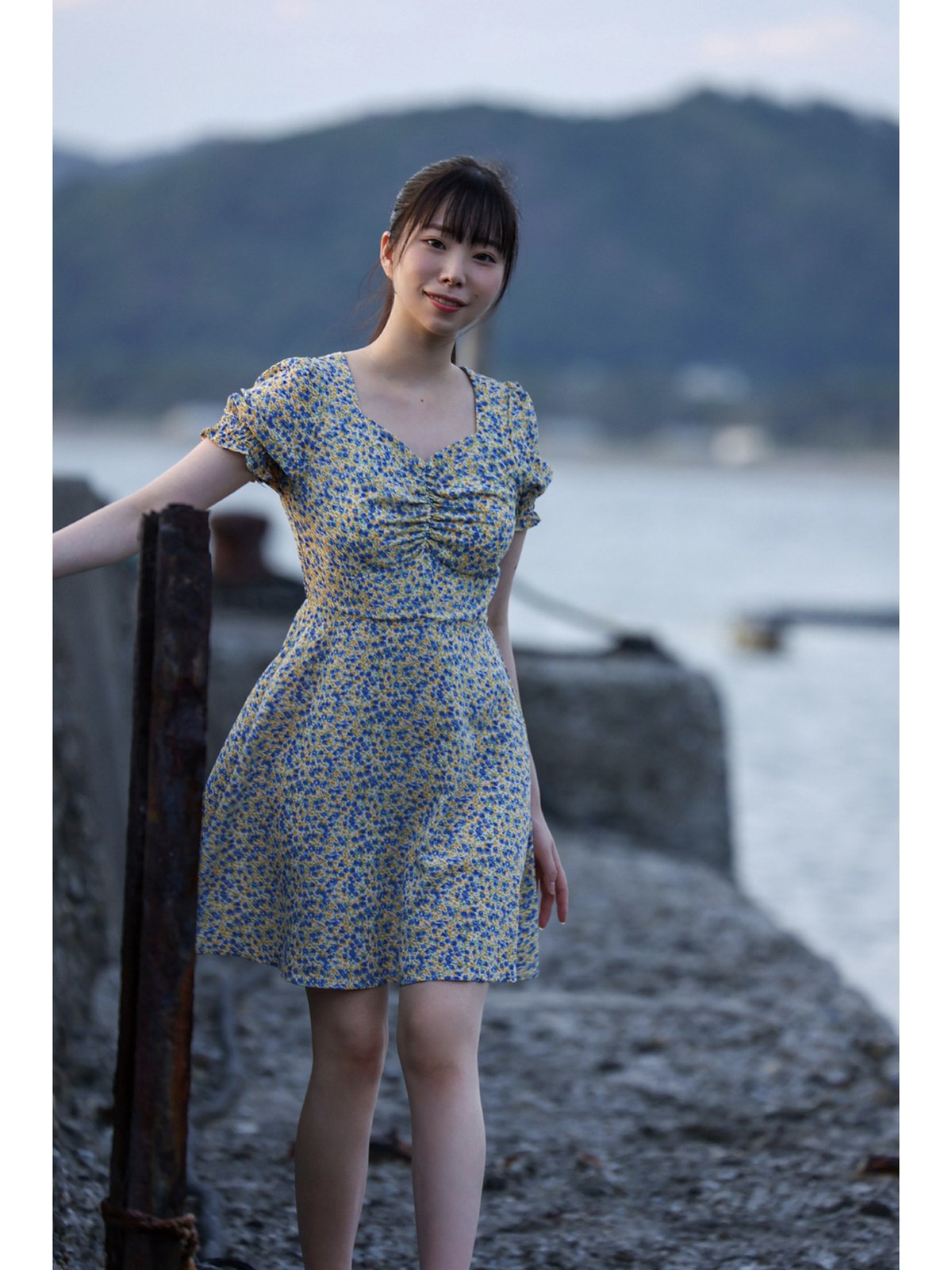 Photobook Kozue Minami 美波こづえ Sound Of Waves 0047 3033629247.jpg