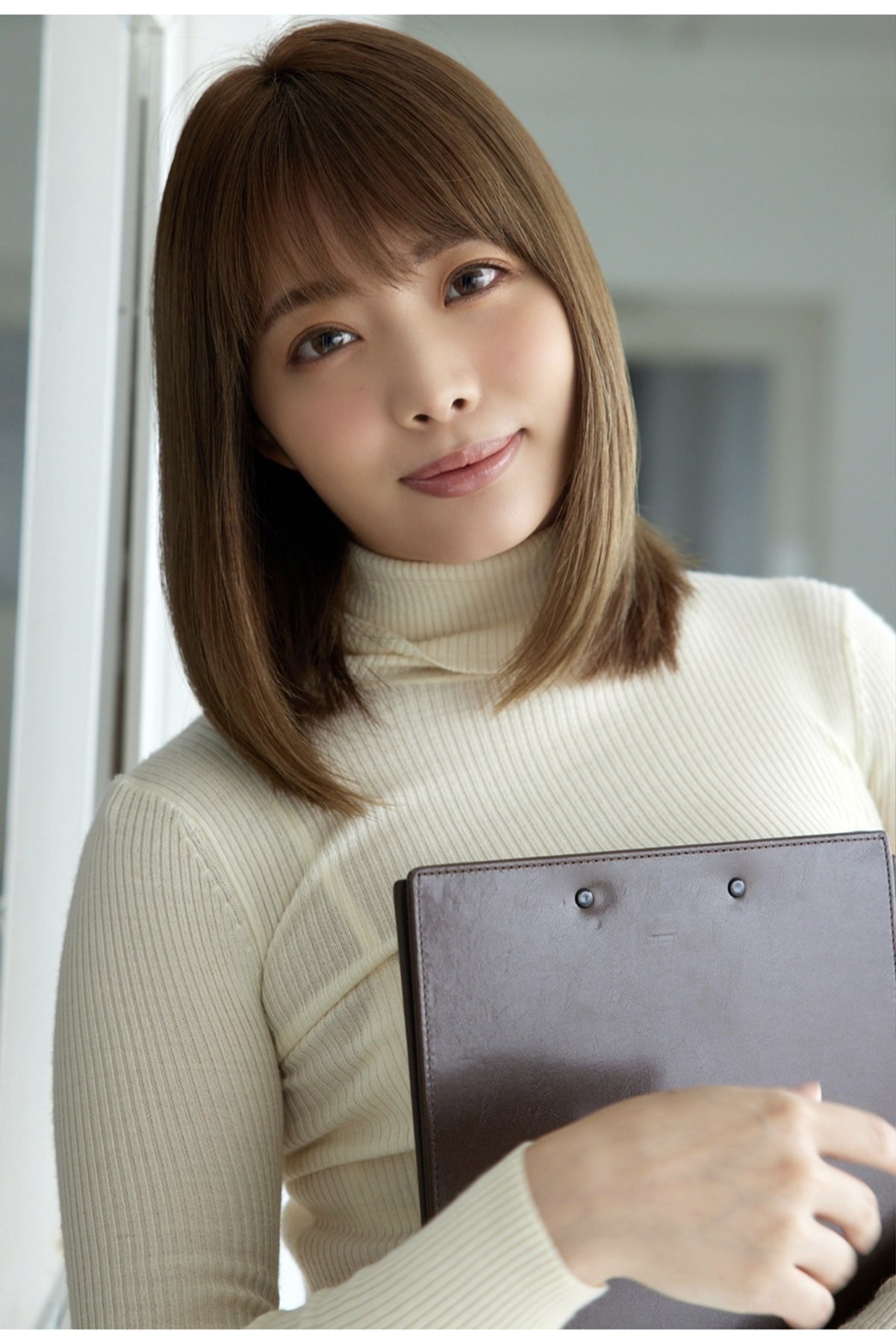 Photobook Nanami 七海 Teacher Is An Older Sister 0002 6258129712.jpg