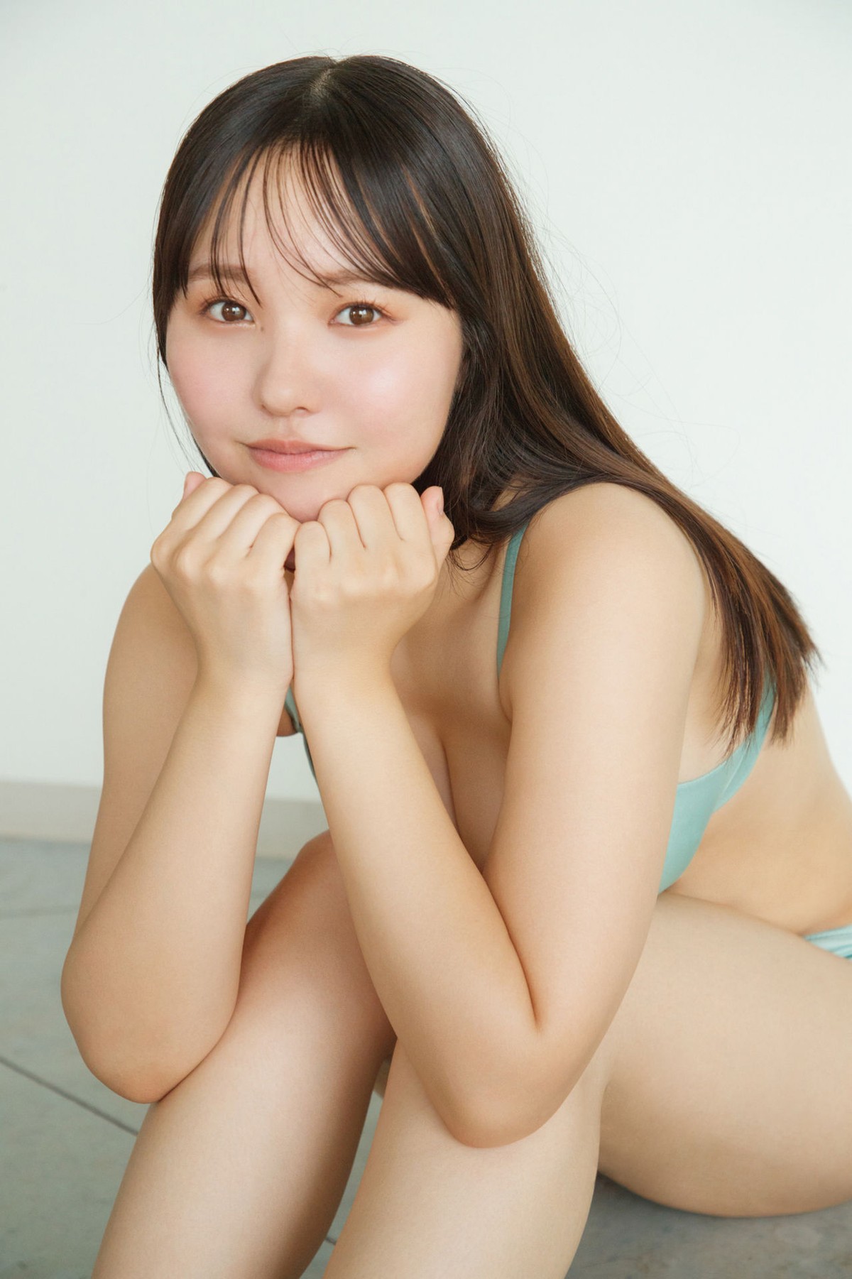 FRIDAY Digital Photobook Yuha Hongo 本郷柚巴 Happiness 0008 4649235201.jpg