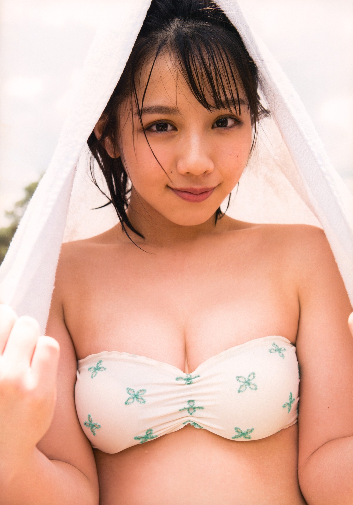 Photobook 2019 01 17 Miho Watanabe 渡邉美穂 1st Photobook Hidamari 0092 8864694223.jpg