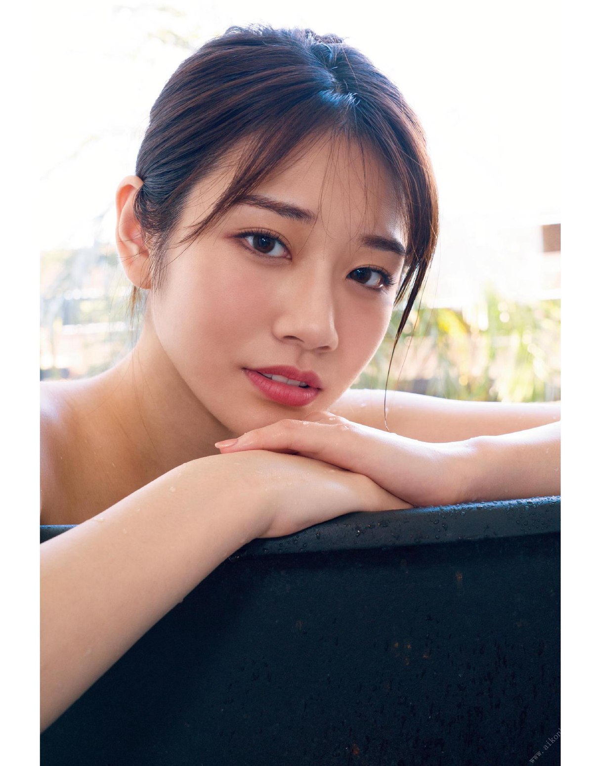 Photobook 2022 04 02 Saika Kawakita 河北彩花 1st Photobook SAIKA B 0038 0885752135.jpg