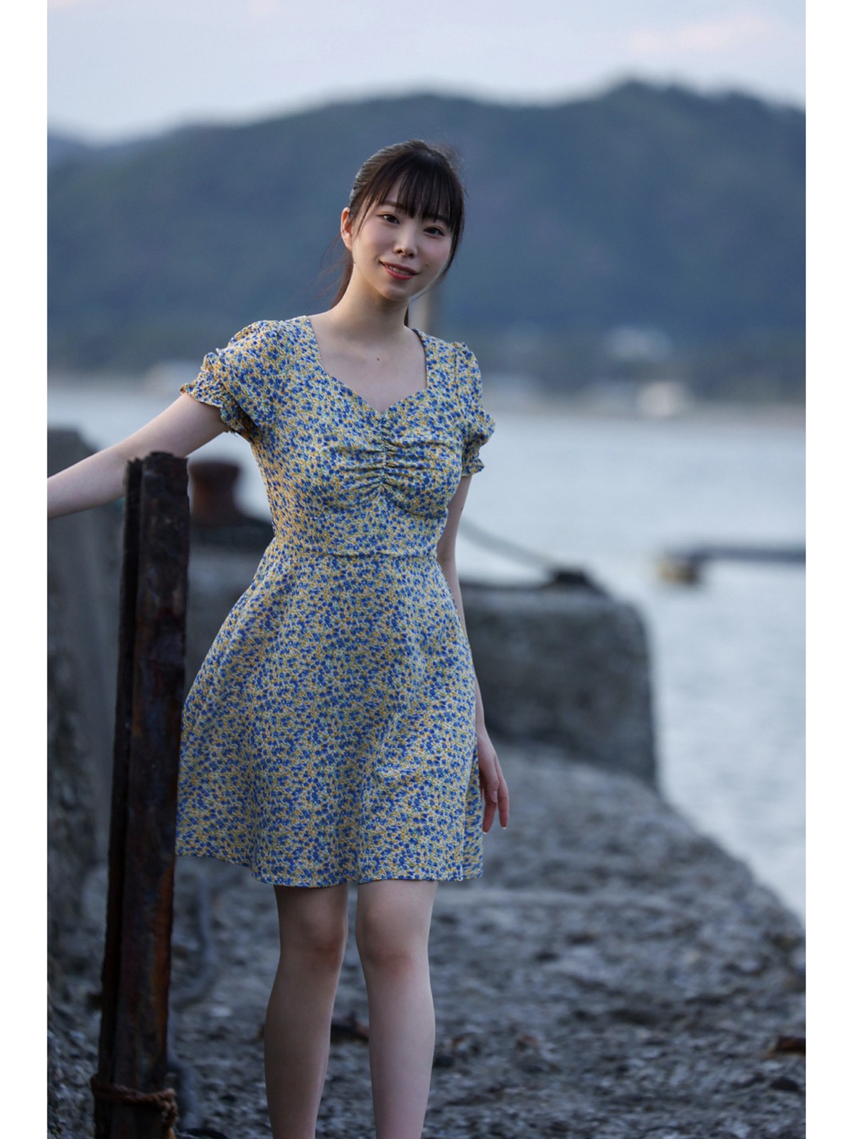 Photobook 2022 09 09 Kozue Minami 美波こづえ Sound Of Waves 0049 6806828283.jpg