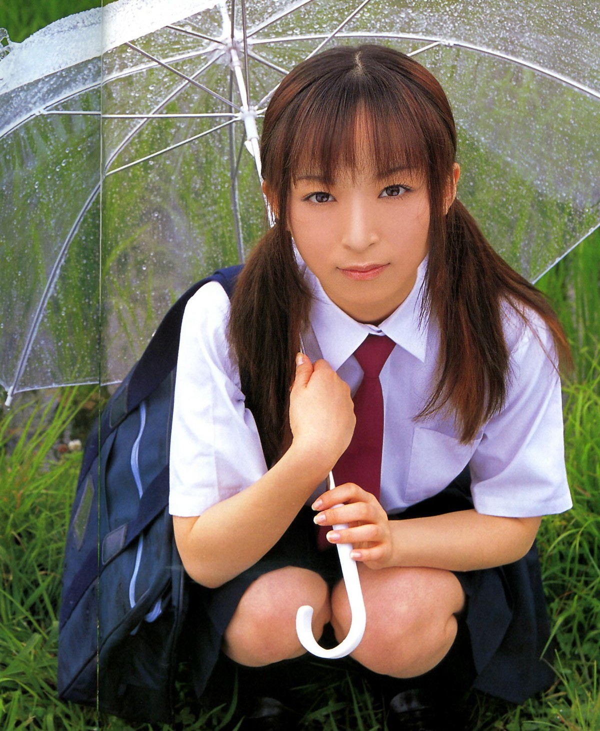 Photobook Emiru Momose 桃瀬えみる Momoes Unrequited Love 0002 2269155290.jpg