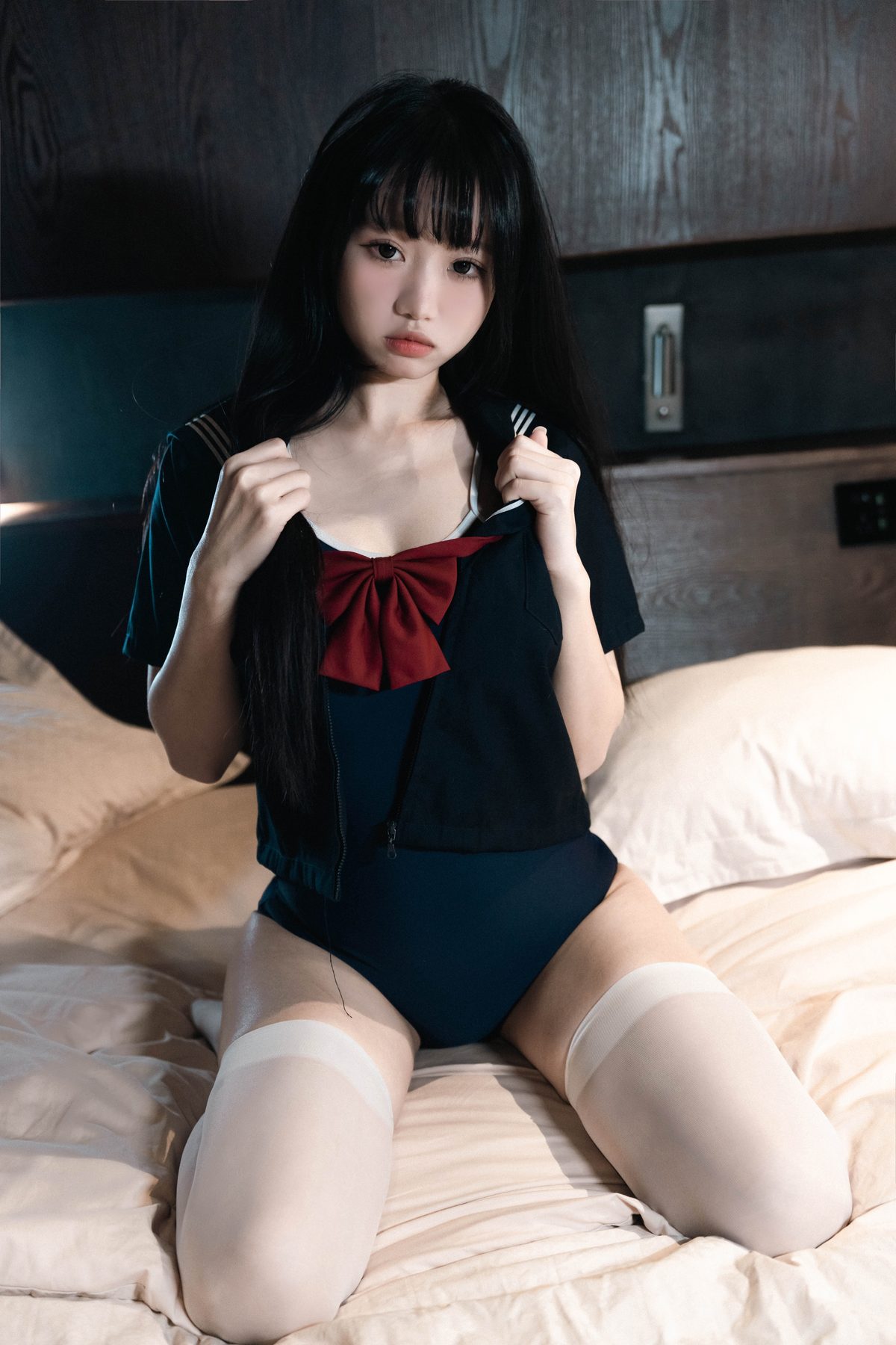 Coser@柒柒要乖哦 白丝死库水 B 0050 1765611853.jpg