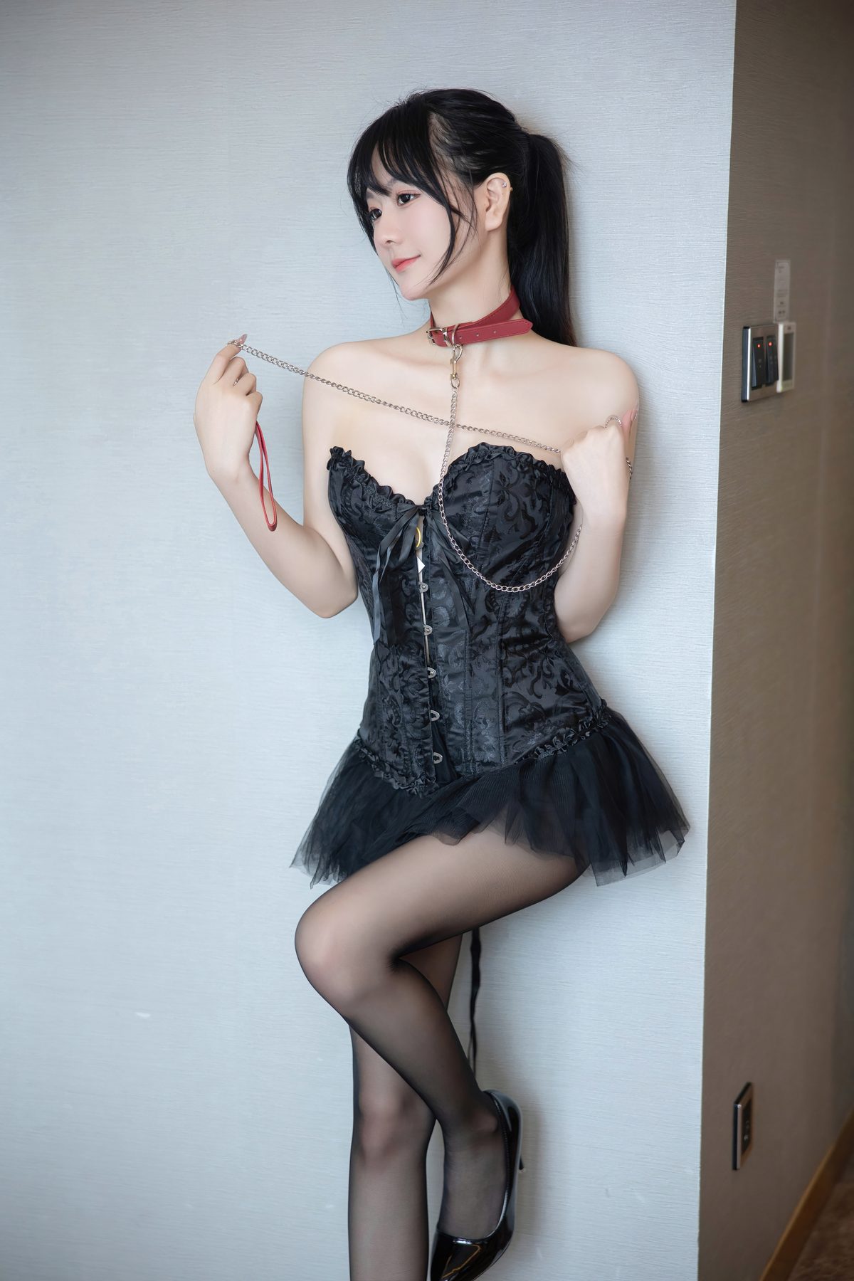 Xie Xiao En 谢小蒽 Vol 010 内购无水印 露肩礼裙 0022 0116336842.jpg