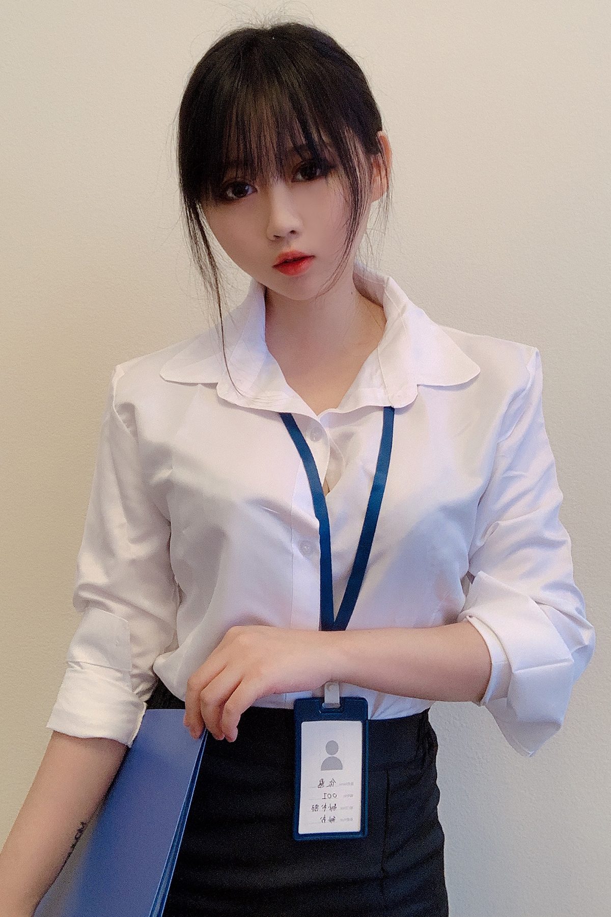 Coser@蜜桃少女是依酱呀 - 黑丝制服 - Girl Dreamy