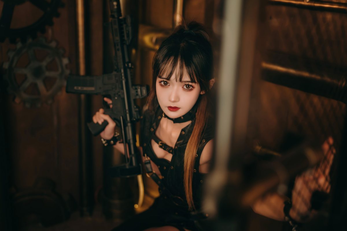 Coser@兔子Zzz不吃胡萝卜 潜入搜查 0009 0234836949.jpg