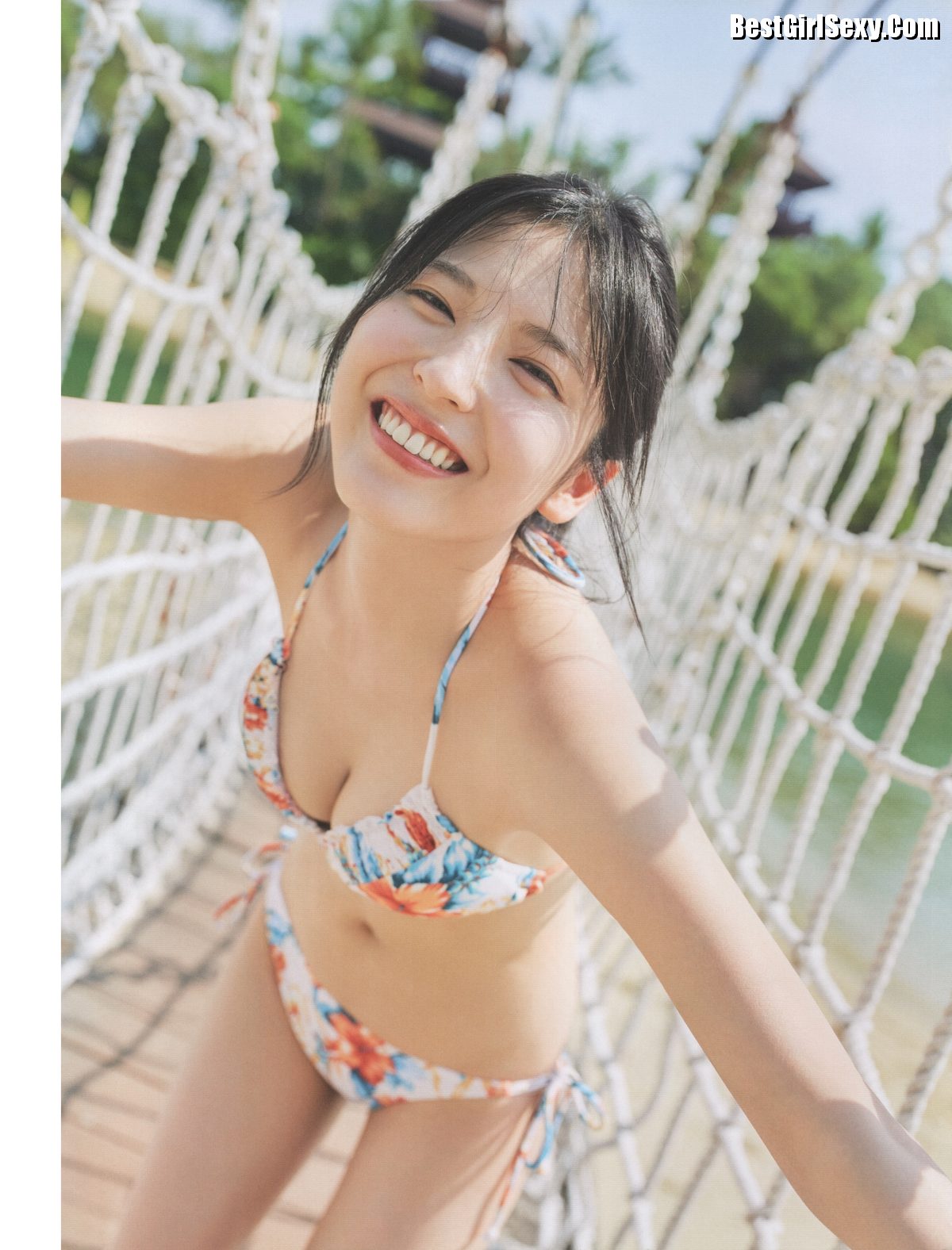 Graduation Commemorative Photobook Seira Hayakawa 早川聖来 See You Someday A 0025 2766493777.jpg