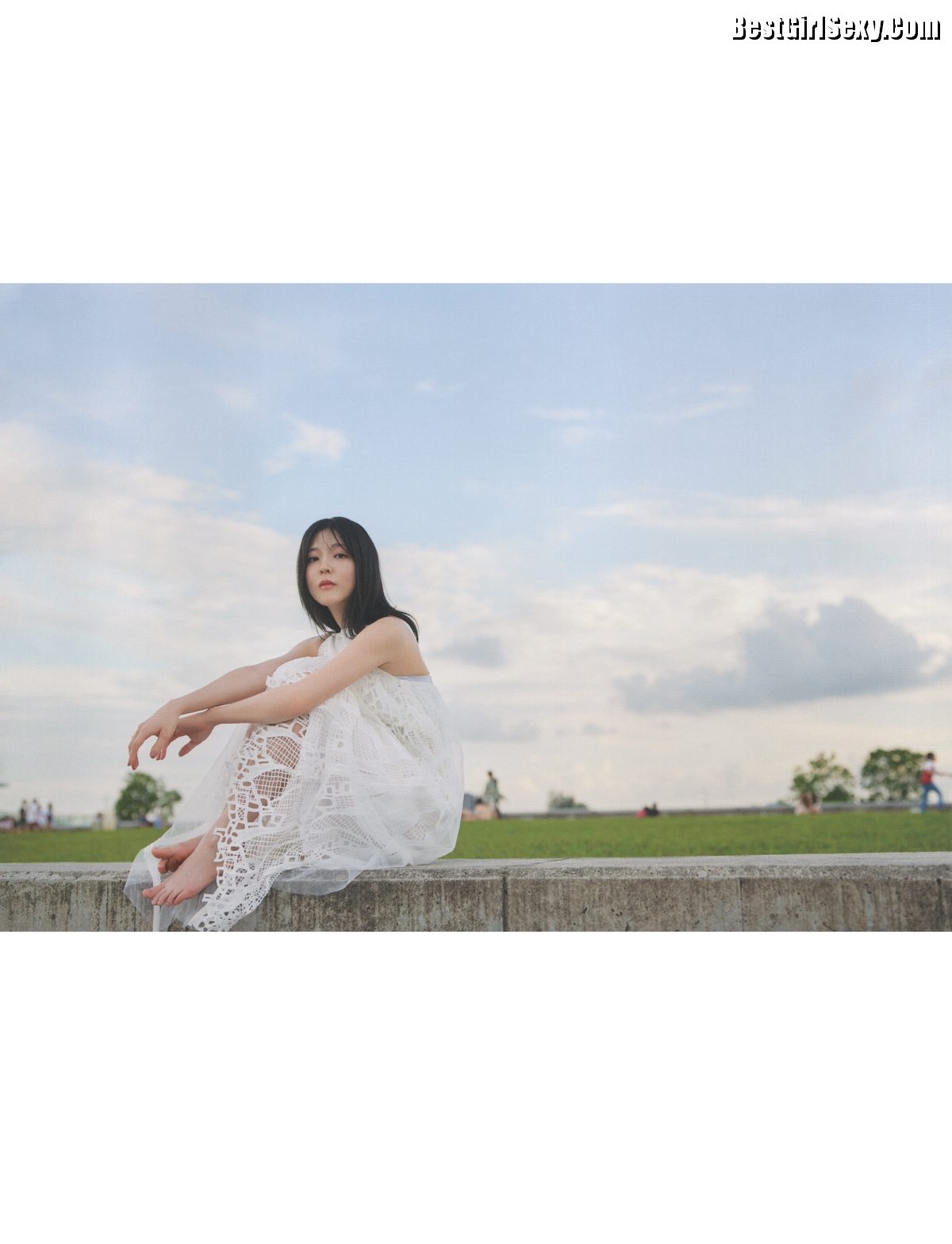 Graduation Commemorative Photobook Seira Hayakawa 早川聖来 See You Someday A 0040 6342159219.jpg