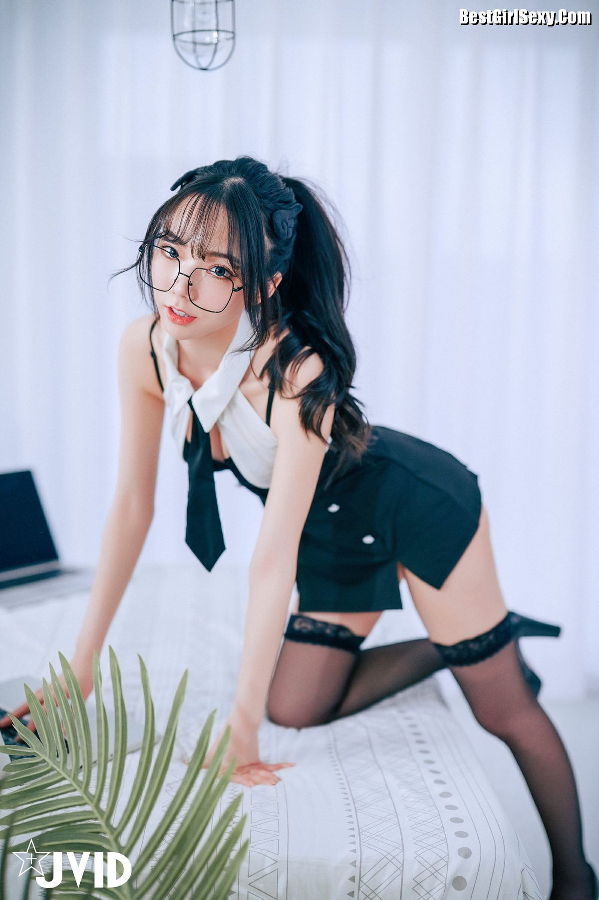 JVID Jiu Jiu 啾啾 Lustful Little Secretary A 0038 1432236742.jpg