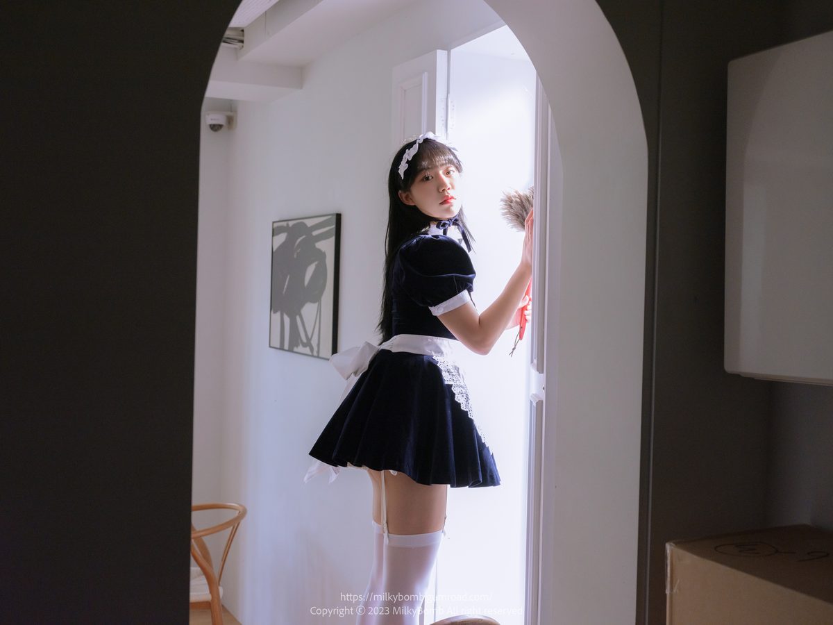 MilkyBomb YUI Vol 003 Maid A 0001 3988732497.jpg