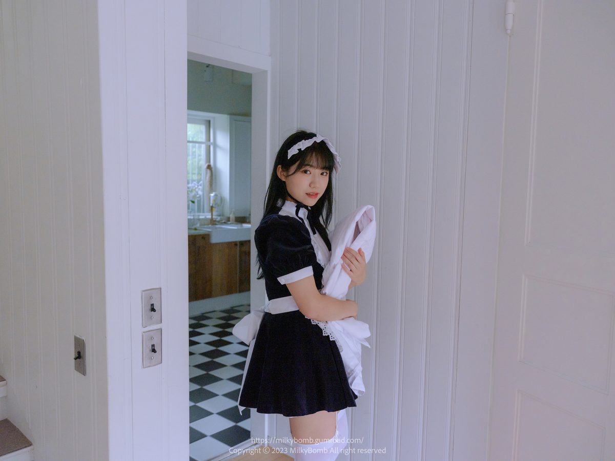 MilkyBomb YUI Vol 003 Maid A 0058 6860950090.jpg