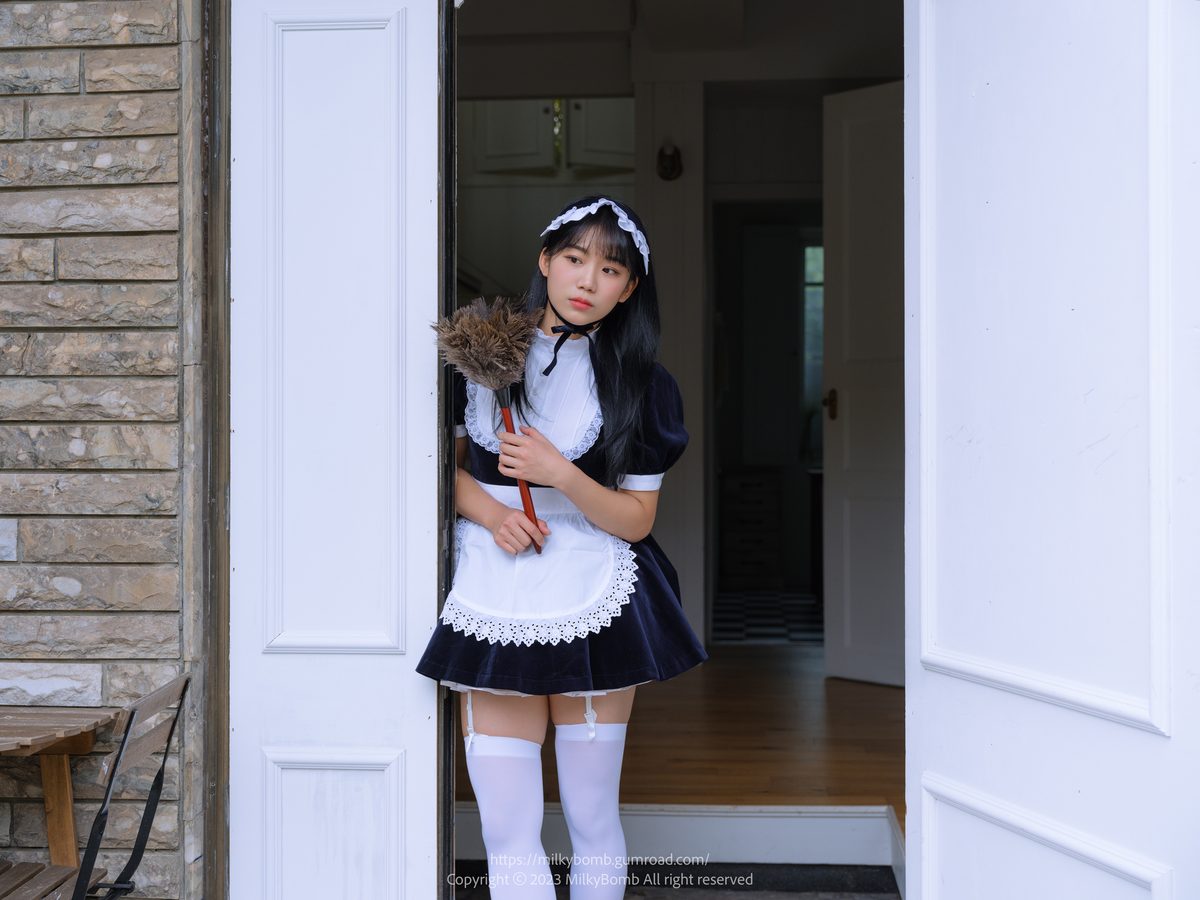 MilkyBomb YUI Vol 003 Maid A 0062 1253934865.jpg