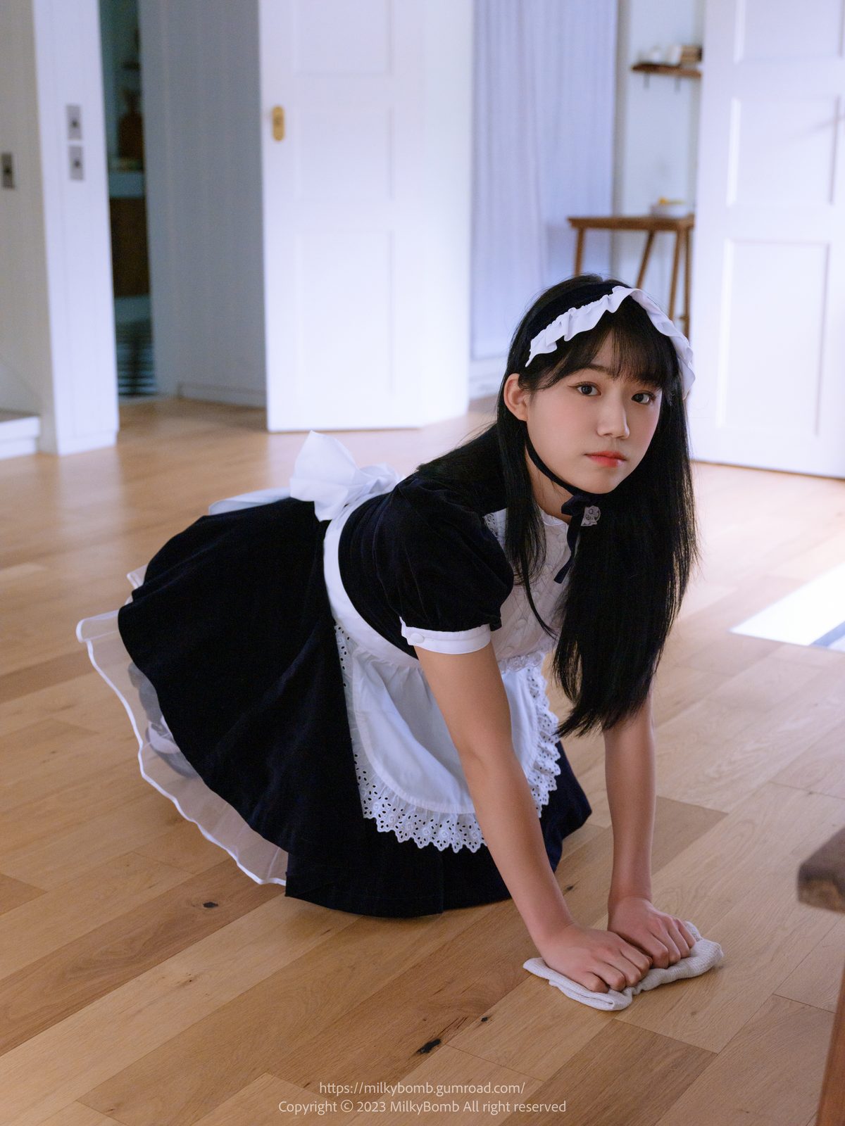 MilkyBomb YUI Vol 003 Maid A 0066 2281604608.jpg