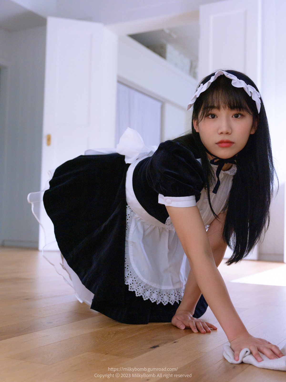 MilkyBomb YUI Vol 003 Maid A 0069 5633217576.jpg