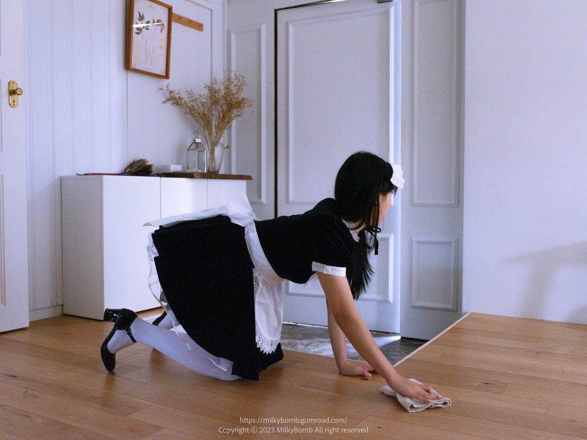 MilkyBomb YUI Vol 003 Maid B 0002 7026519366.jpg