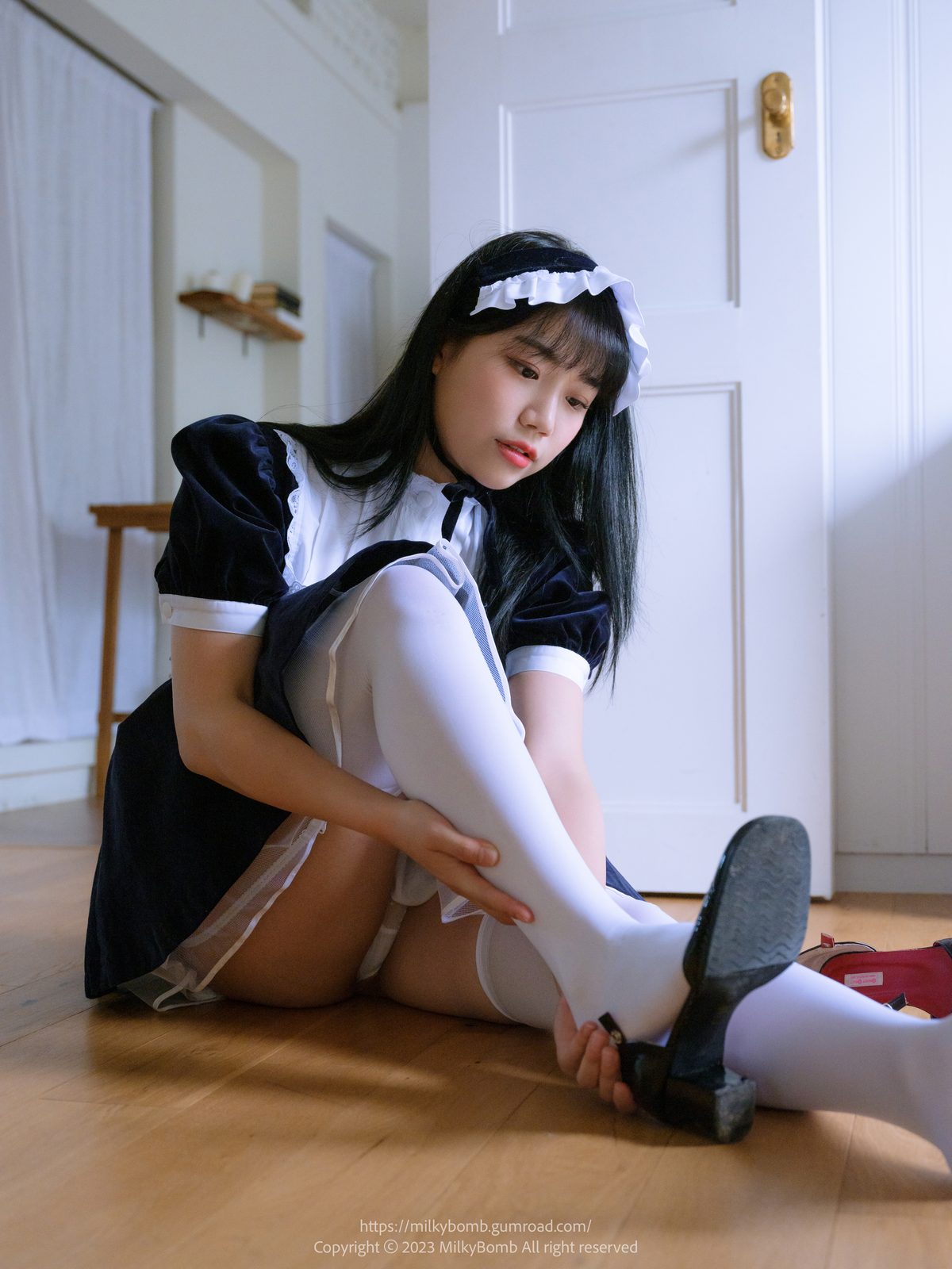 MilkyBomb YUI Vol 003 Maid B 0019 4252618833.jpg