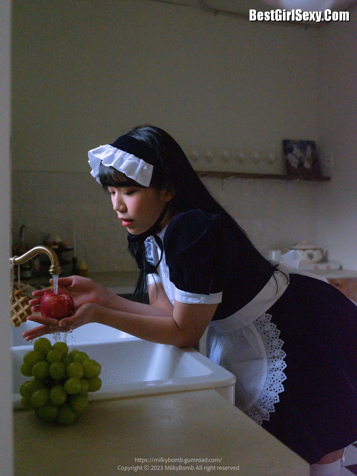 MilkyBomb YUI Vol 003 Maid B 0023 0680131622.jpg