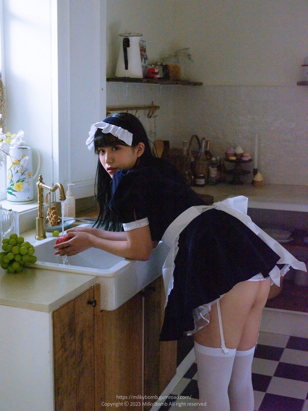 MilkyBomb YUI Vol 003 Maid B 0028 6281975681.jpg