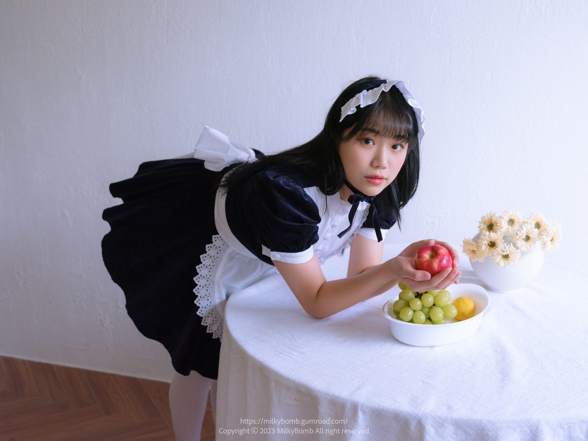 MilkyBomb YUI Vol 003 Maid B 0038 4279970612.jpg