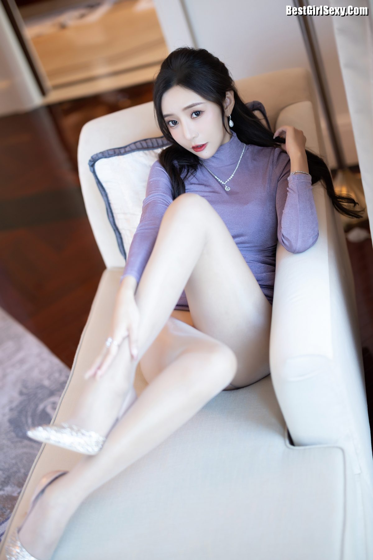 Wang Xin Yao 王馨瑶 Vol 004 内购无水印 195皮草紫色裙子 0040 0559985727.jpg