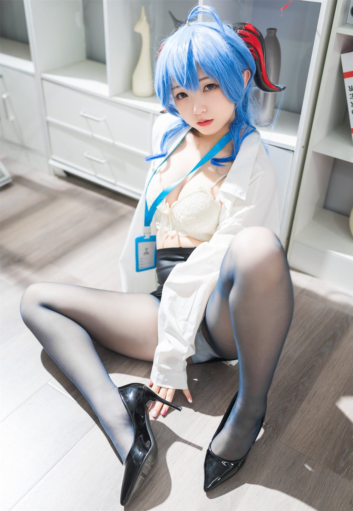 Coser@花铃 甘雨秘书OL 0003 8782768073.jpg