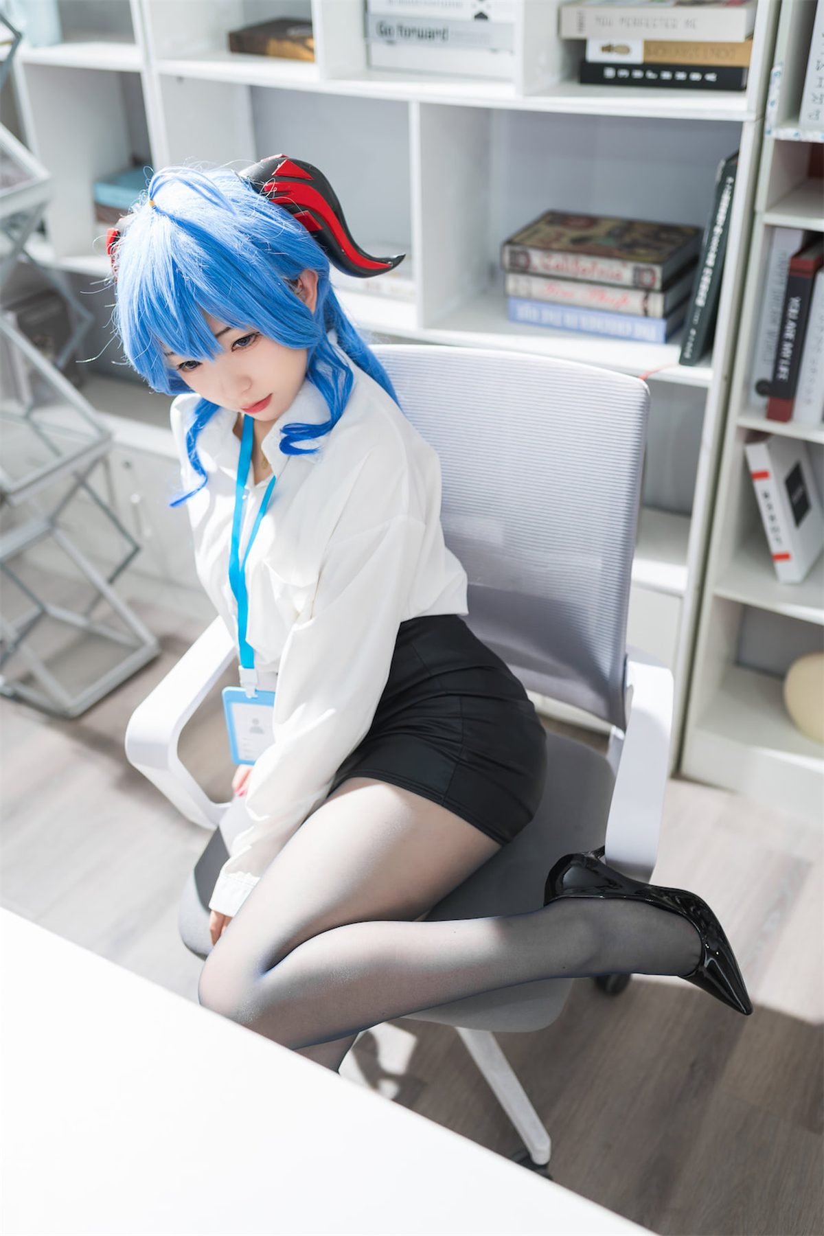 Coser@花铃 甘雨秘书OL 0006 0716272596.jpg