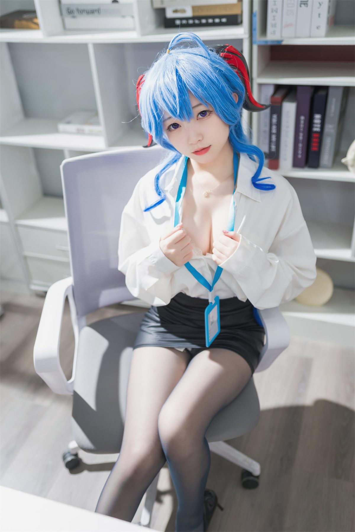 Coser@花铃 甘雨秘书OL 0008 8360001911.jpg